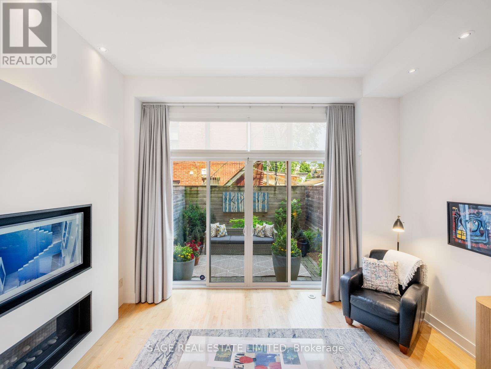 6 - 10a Cecil Street, Toronto (Kensington-Chinatown), Ontario  M5T 3B1 - Photo 6 - C12393898