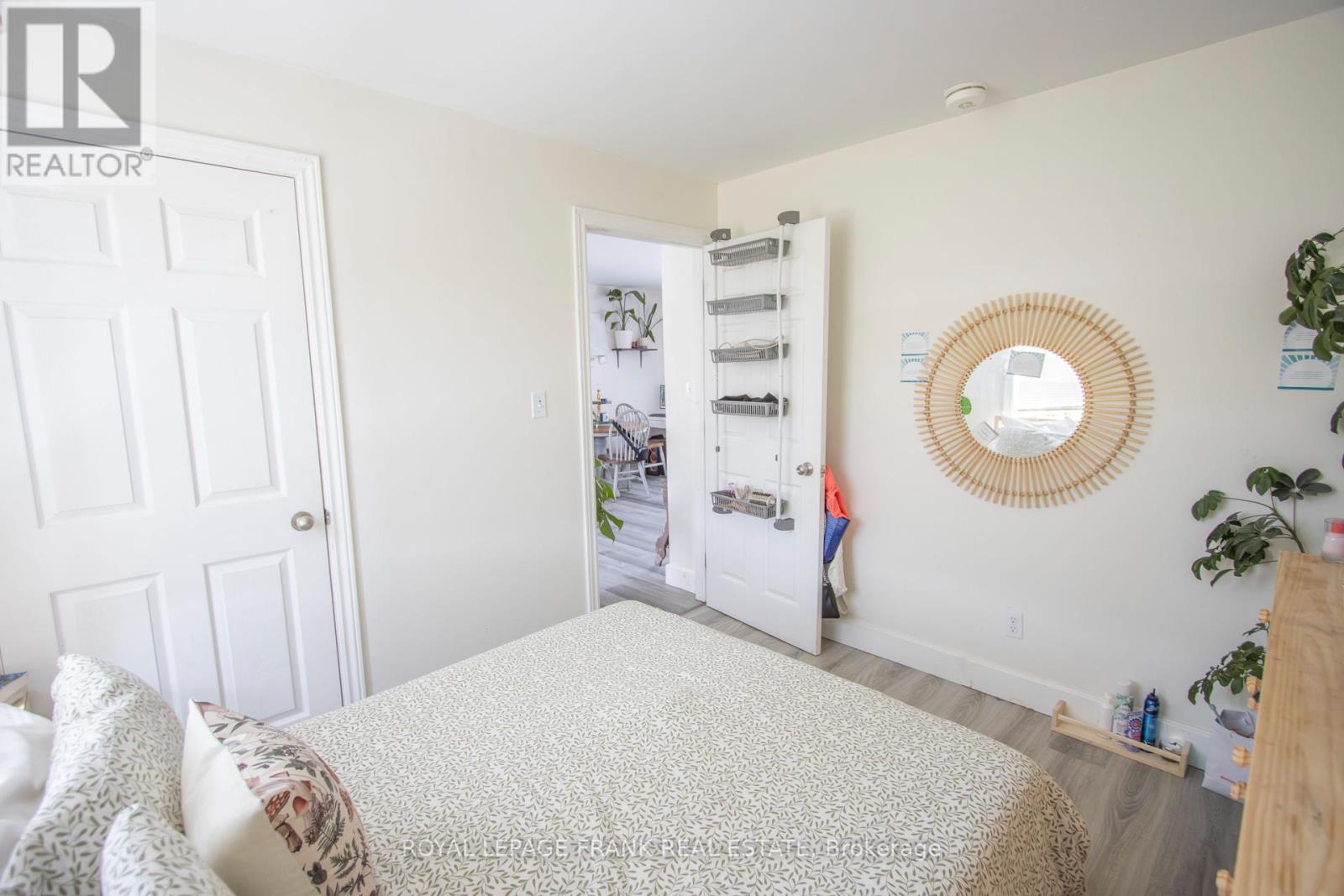 33 Flint Avenue, Bancroft, Ontario  K0L 1C0 - Photo 12 - X12394028