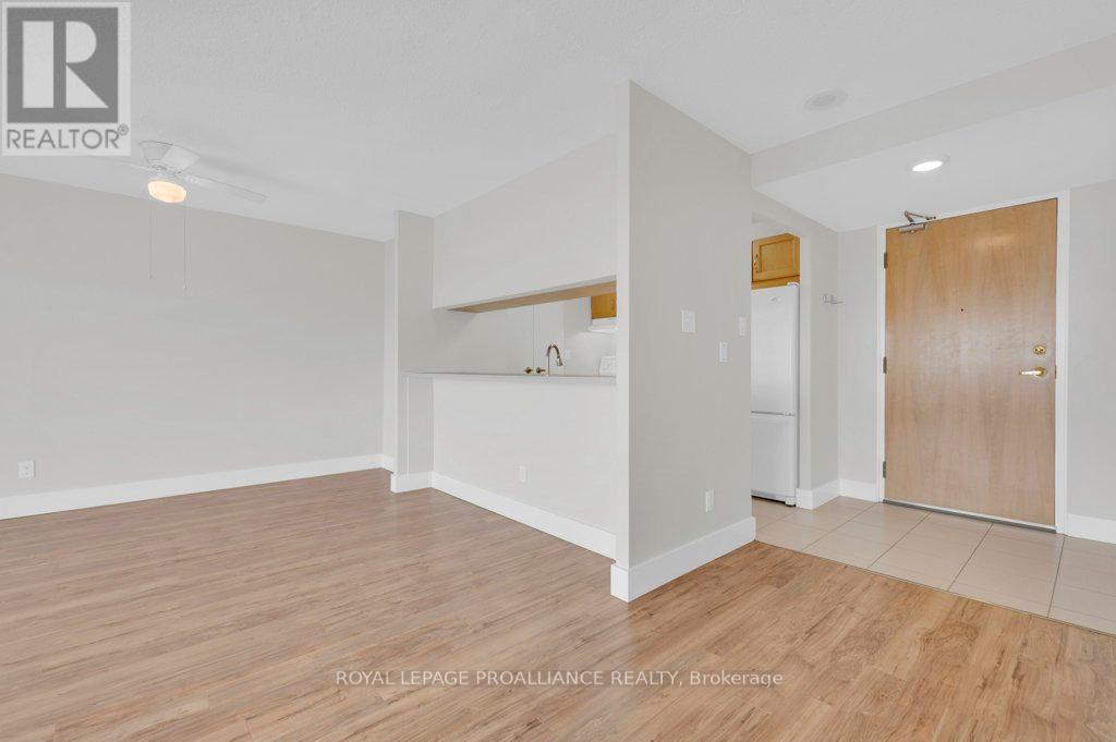 906 - 344 Front Street, Belleville, Ontario  K8N 5M4 - Photo 15 - X12394075