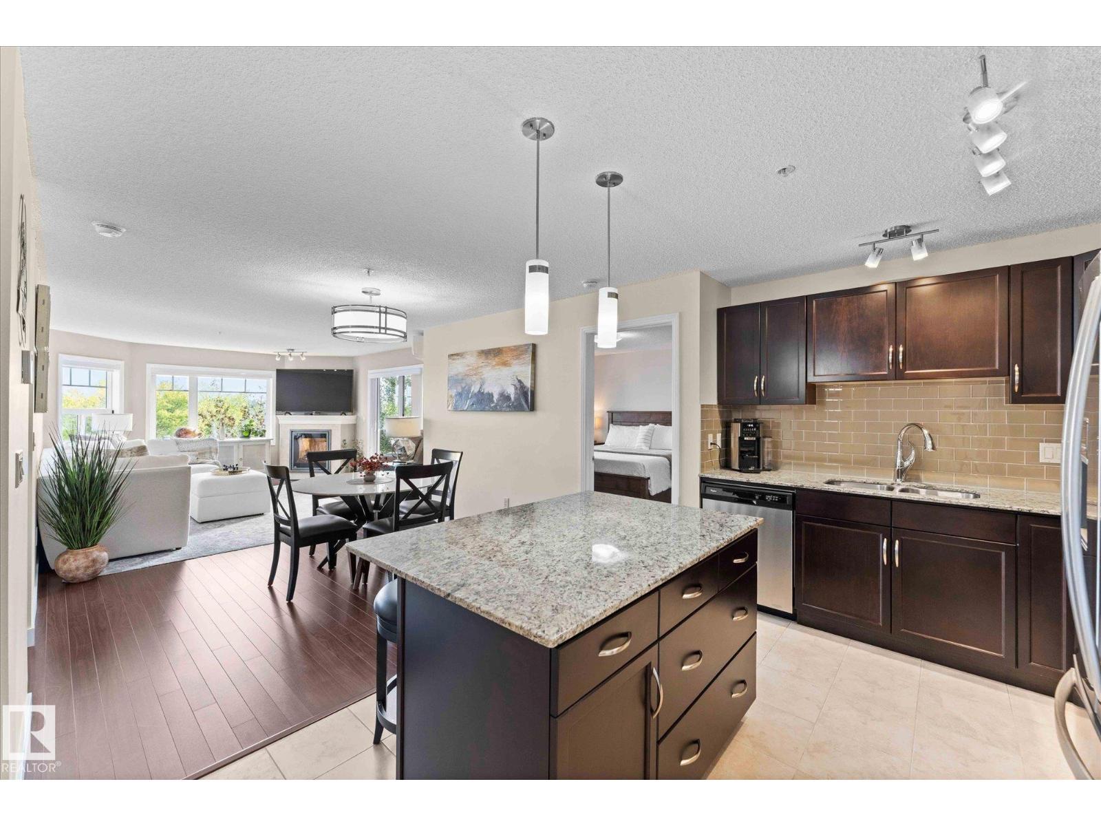 #320 2045 GRANTHAM CO NW, Edmonton, Alberta