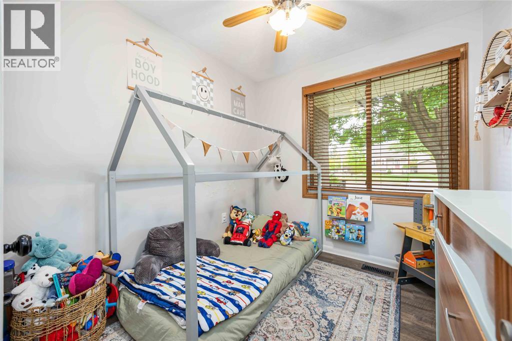 703 Michigan Avenue, Point Edward, Ontario  N7V 1G9 - Photo 21 - 25022405