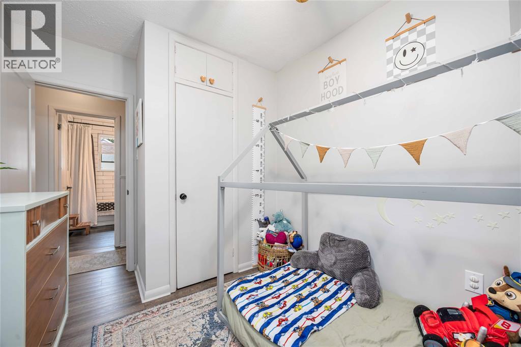 703 Michigan Avenue, Point Edward, Ontario  N7V 1G9 - Photo 22 - 25022405