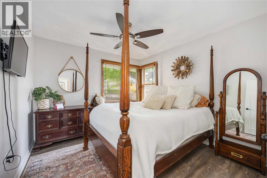 703 Michigan Avenue, Point Edward, Ontario  N7V 1G9 - Photo 23 - 25022405