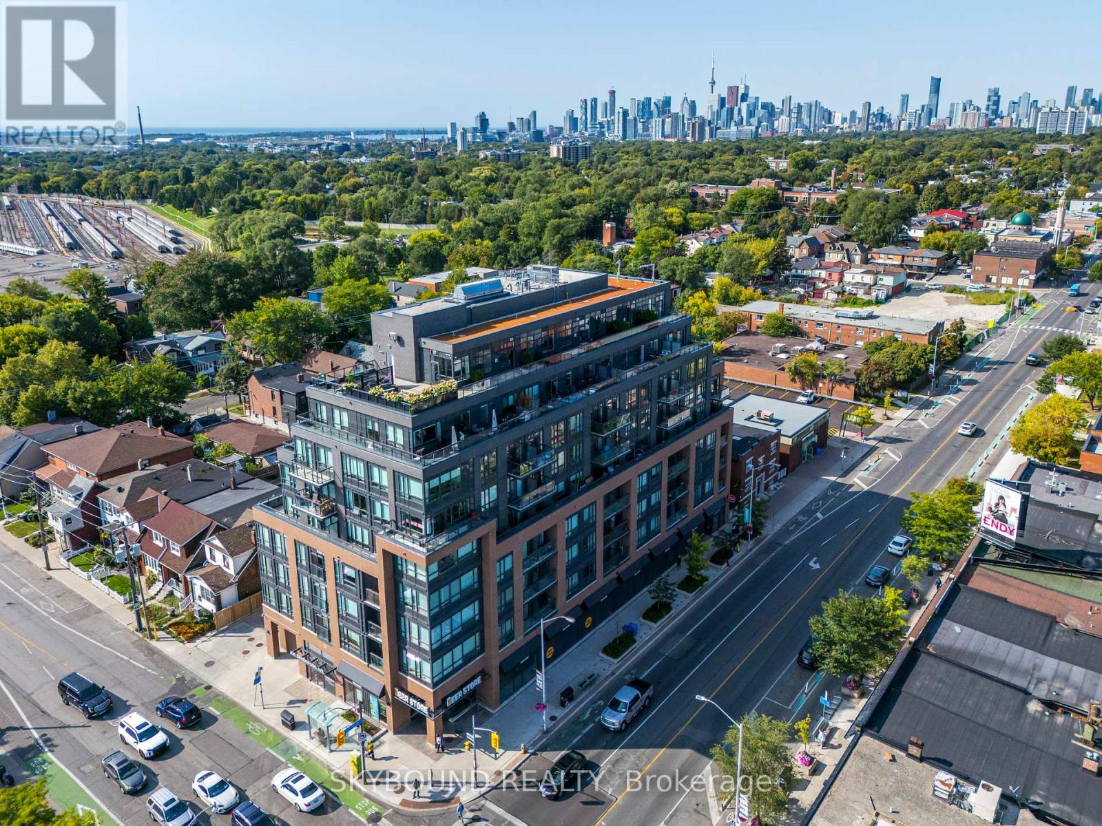 # 805 - 630 GREENWOOD AVENUE, Toronto, Ontario