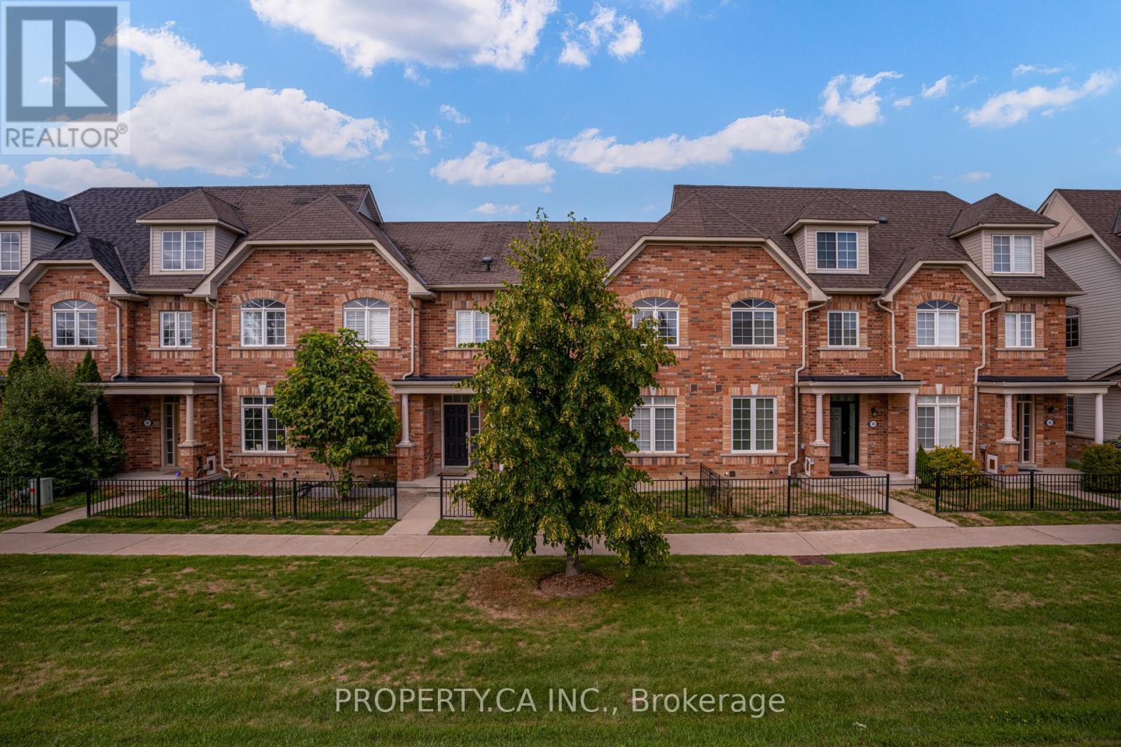 58 WICKER PARK WAY, Whitby, Ontario