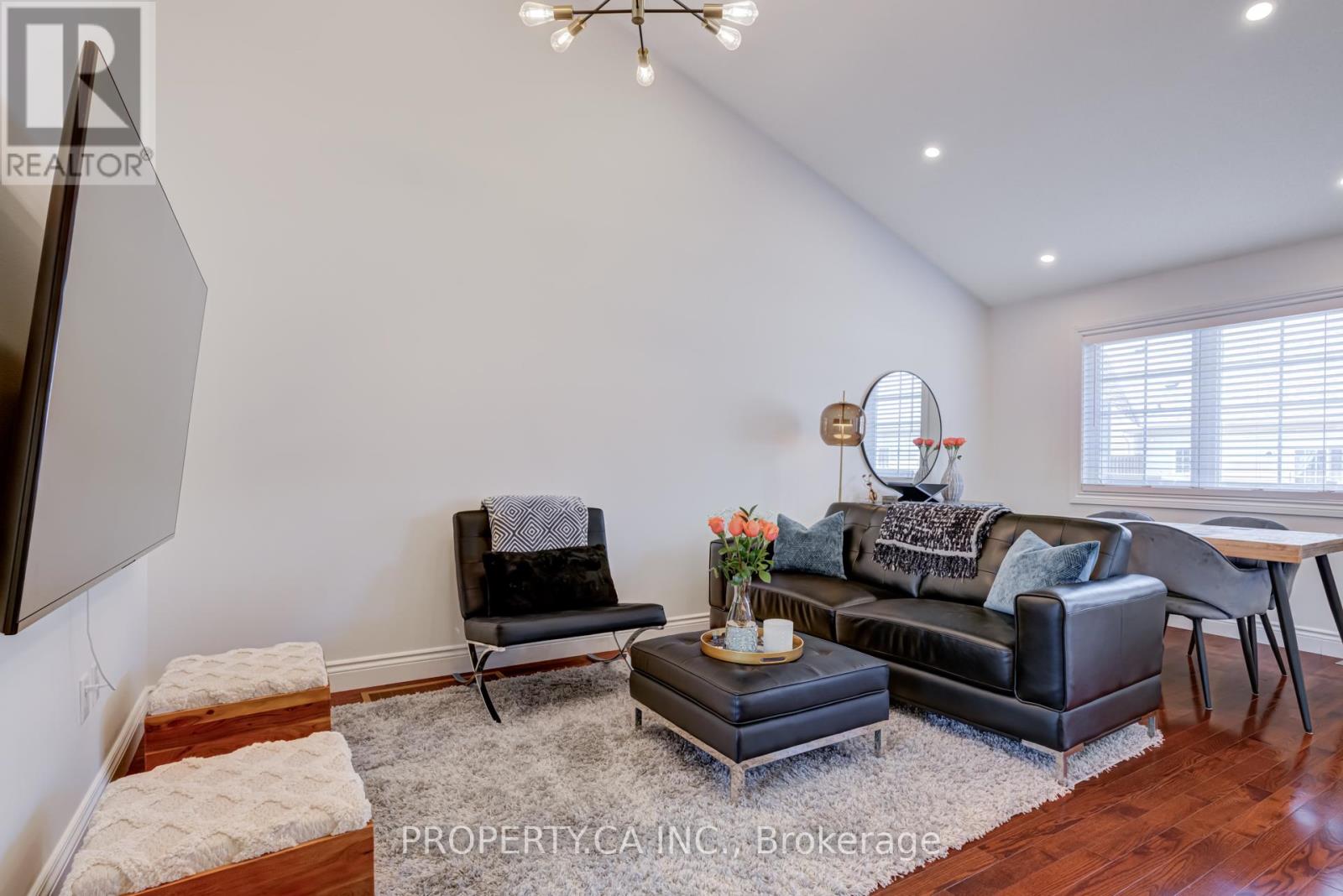 58 Wicker Park Way, Whitby, Ontario  L1R 0C7 - Photo 18 - E12393877