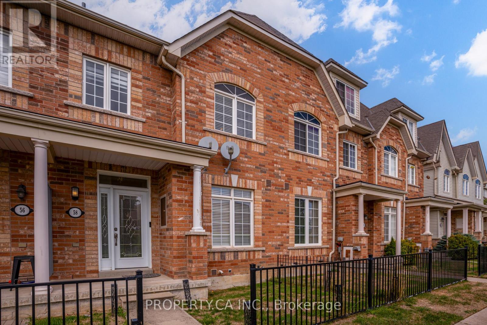 58 Wicker Park Way, Whitby, Ontario  L1R 0C7 - Photo 2 - E12393877