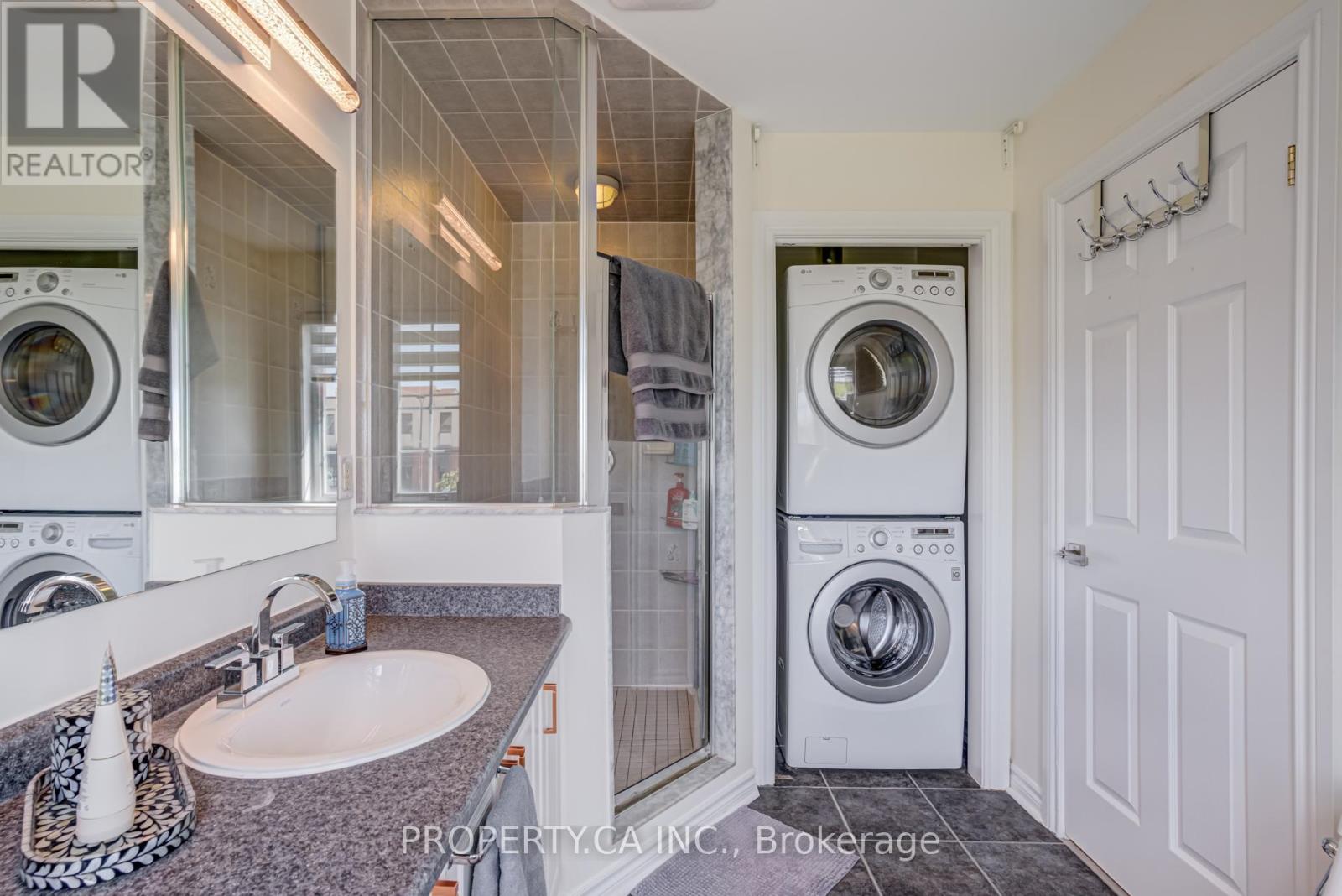 58 Wicker Park Way, Whitby, Ontario  L1R 0C7 - Photo 29 - E12393877
