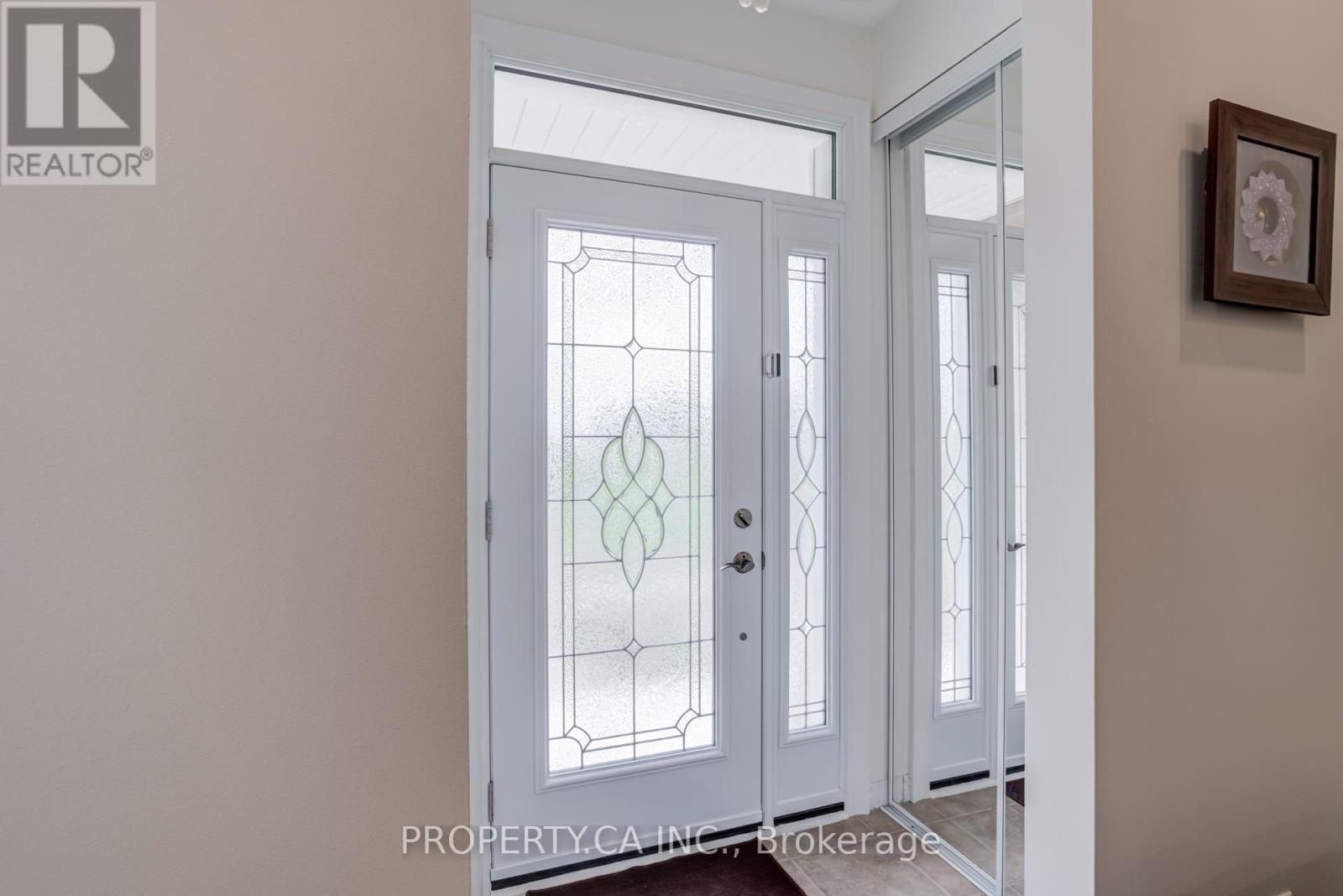 58 Wicker Park Way, Whitby, Ontario  L1R 0C7 - Photo 9 - E12393877