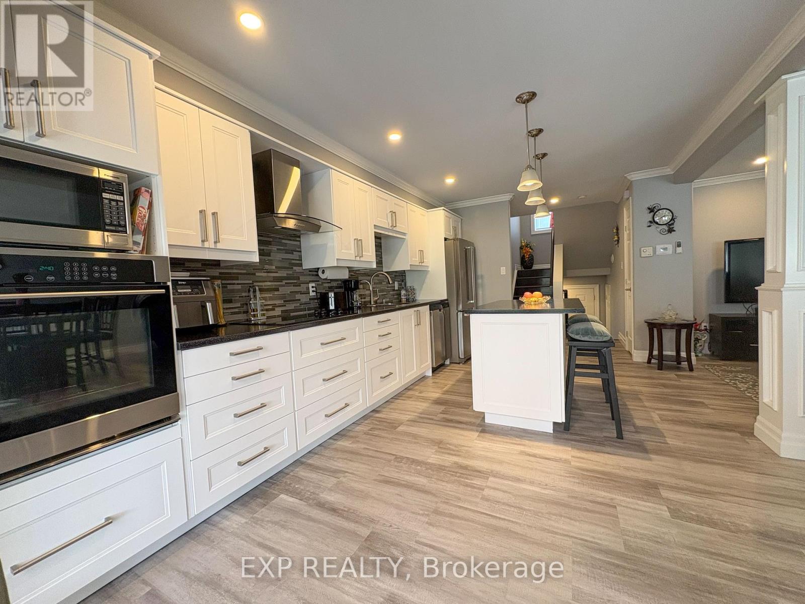 818 Eighth Street, Renfrew, Ontario  K7V 4K9 - Photo 10 - X12393975