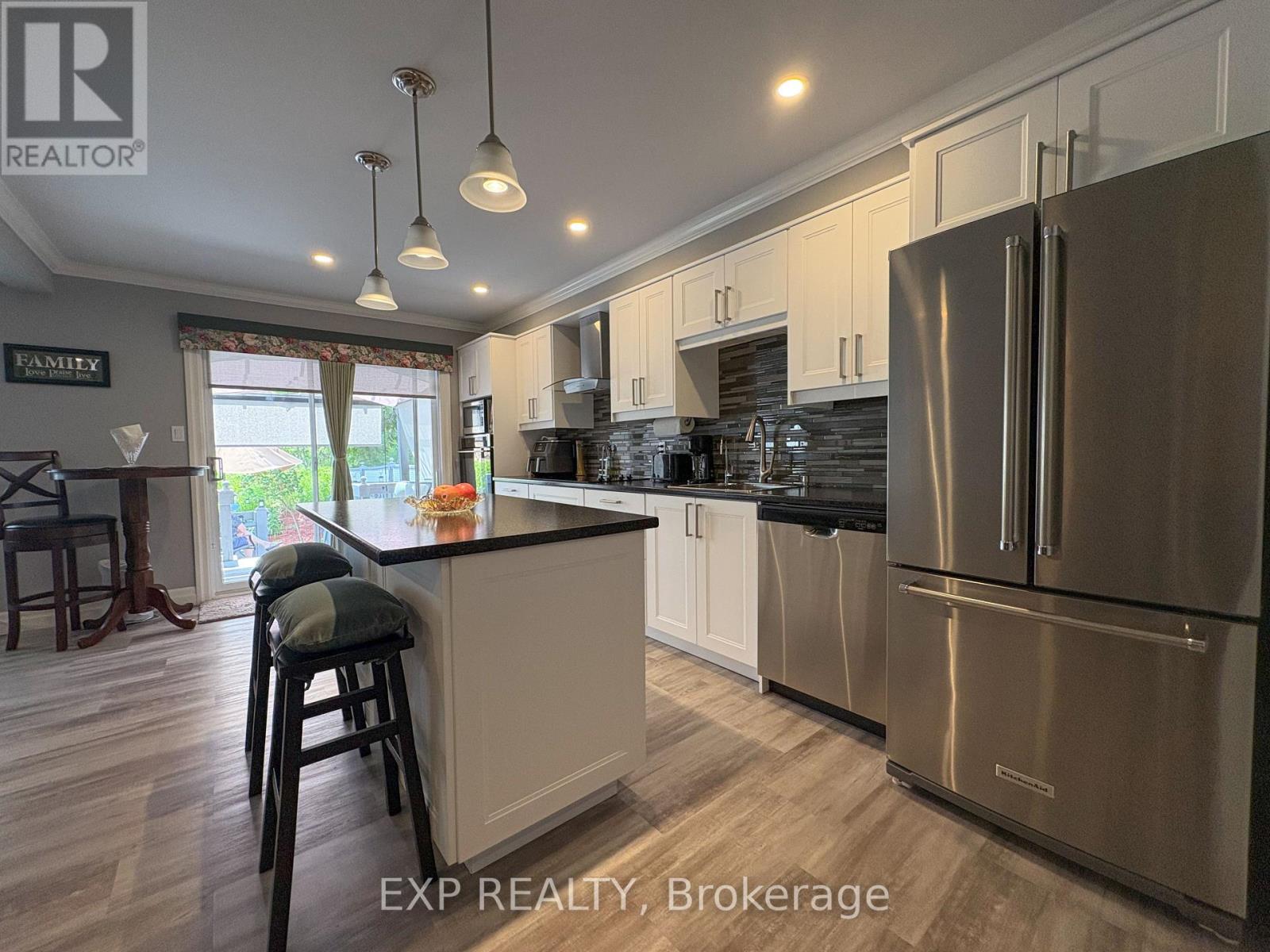 818 Eighth Street, Renfrew, Ontario  K7V 4K9 - Photo 12 - X12393975