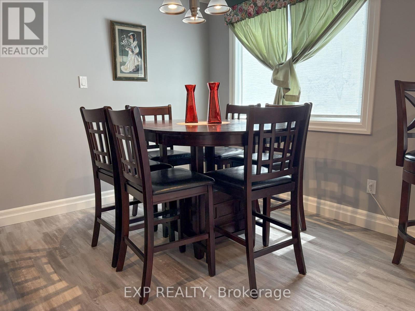 818 Eighth Street, Renfrew, Ontario  K7V 4K9 - Photo 8 - X12393975