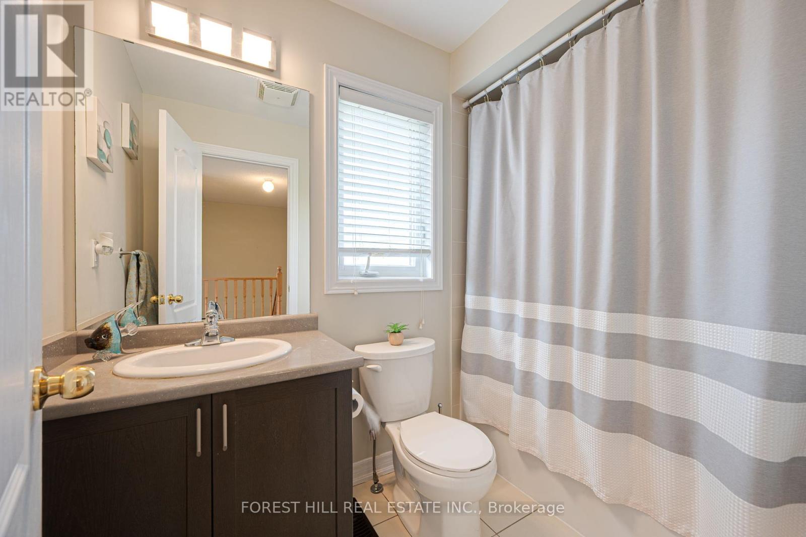 59 Matthewson Avenue, Bradford West Gwillimbury (Bradford), Ontario  L3Z 0P3 - Photo 25 - N12393829