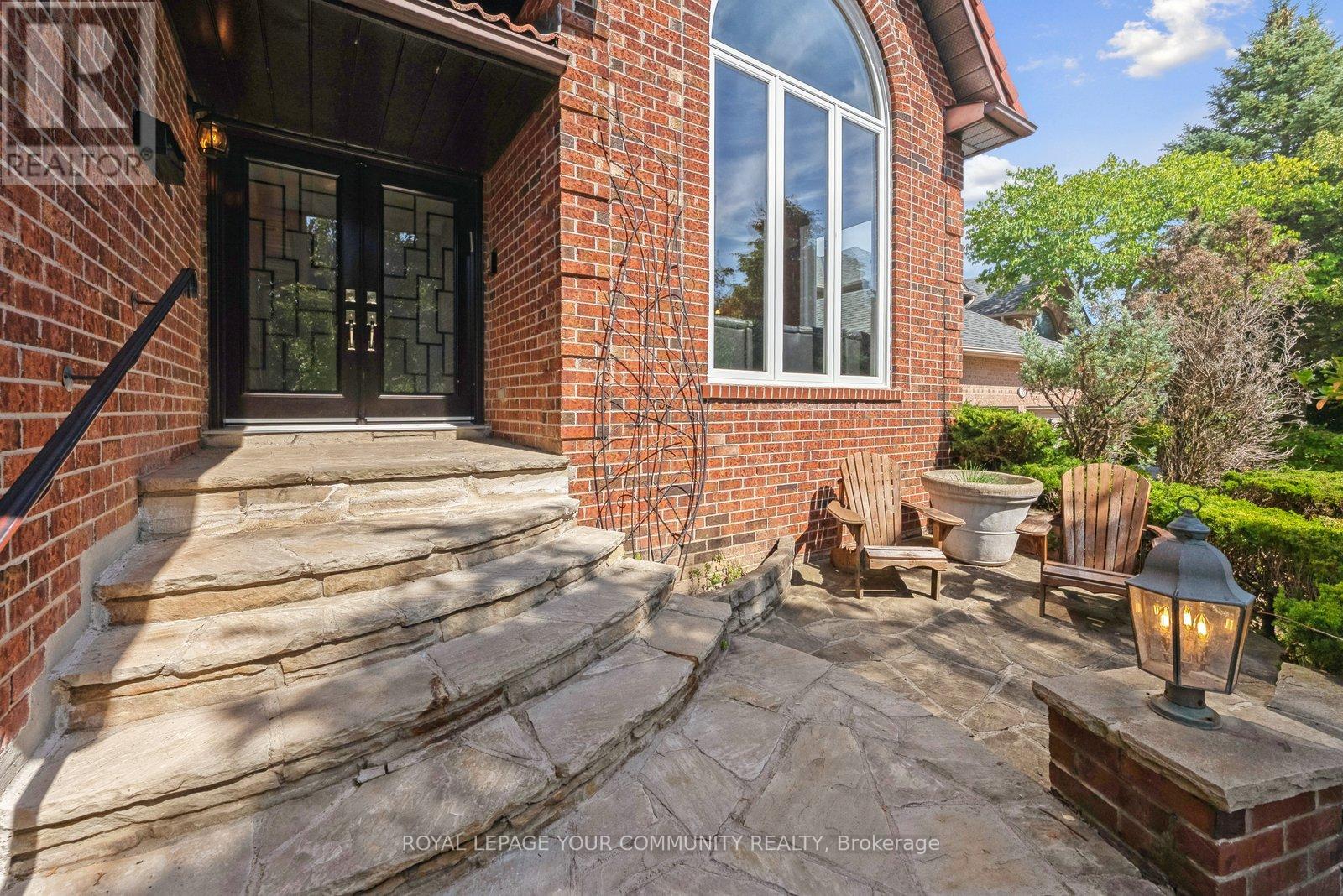 35 Lunau Lane, Markham, Ontario  L3T 5N1 - Photo 4 - N12393854