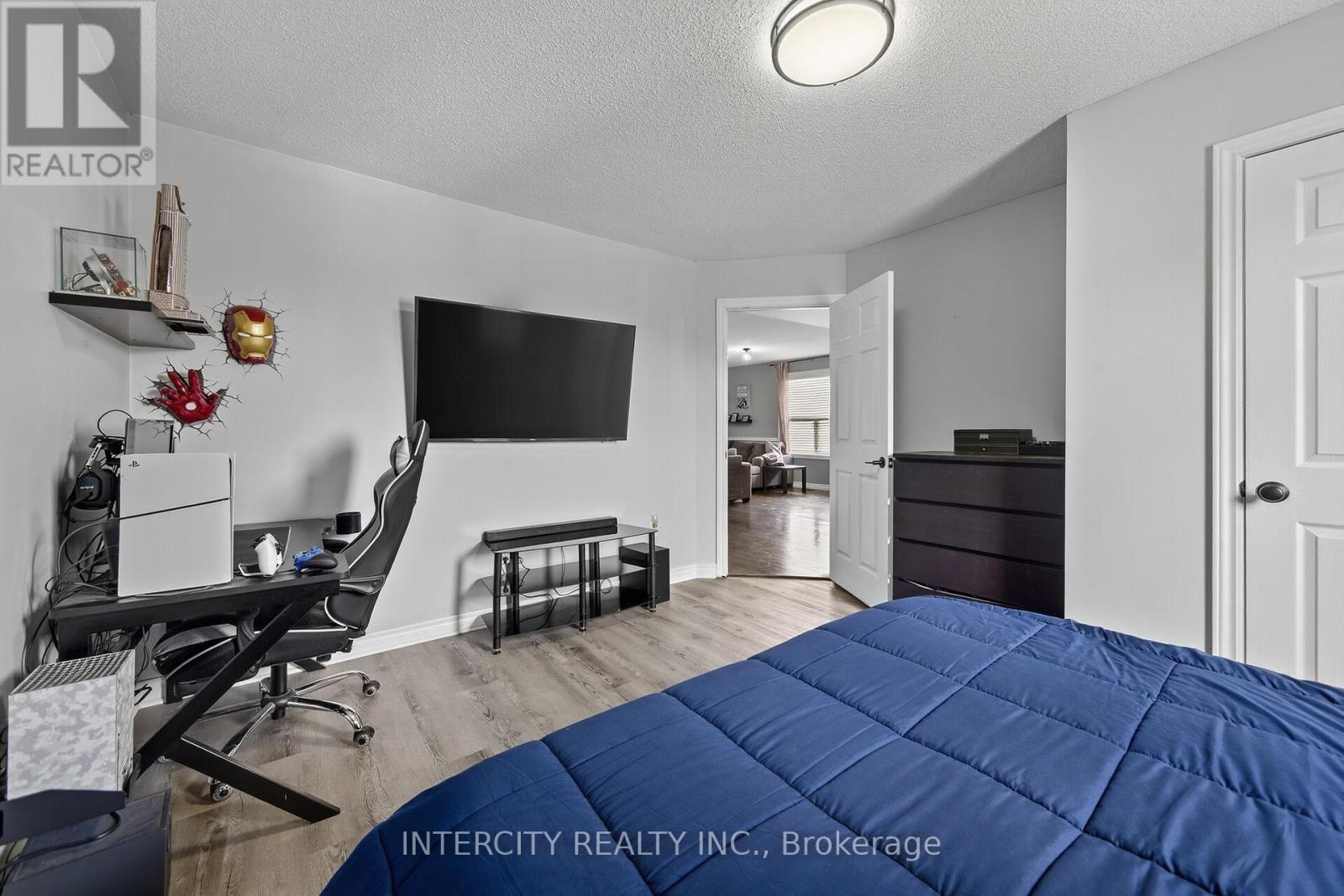 132 Dean Avenue, Barrie, Ontario  L4N 0V6 - Photo 16 - S12393904