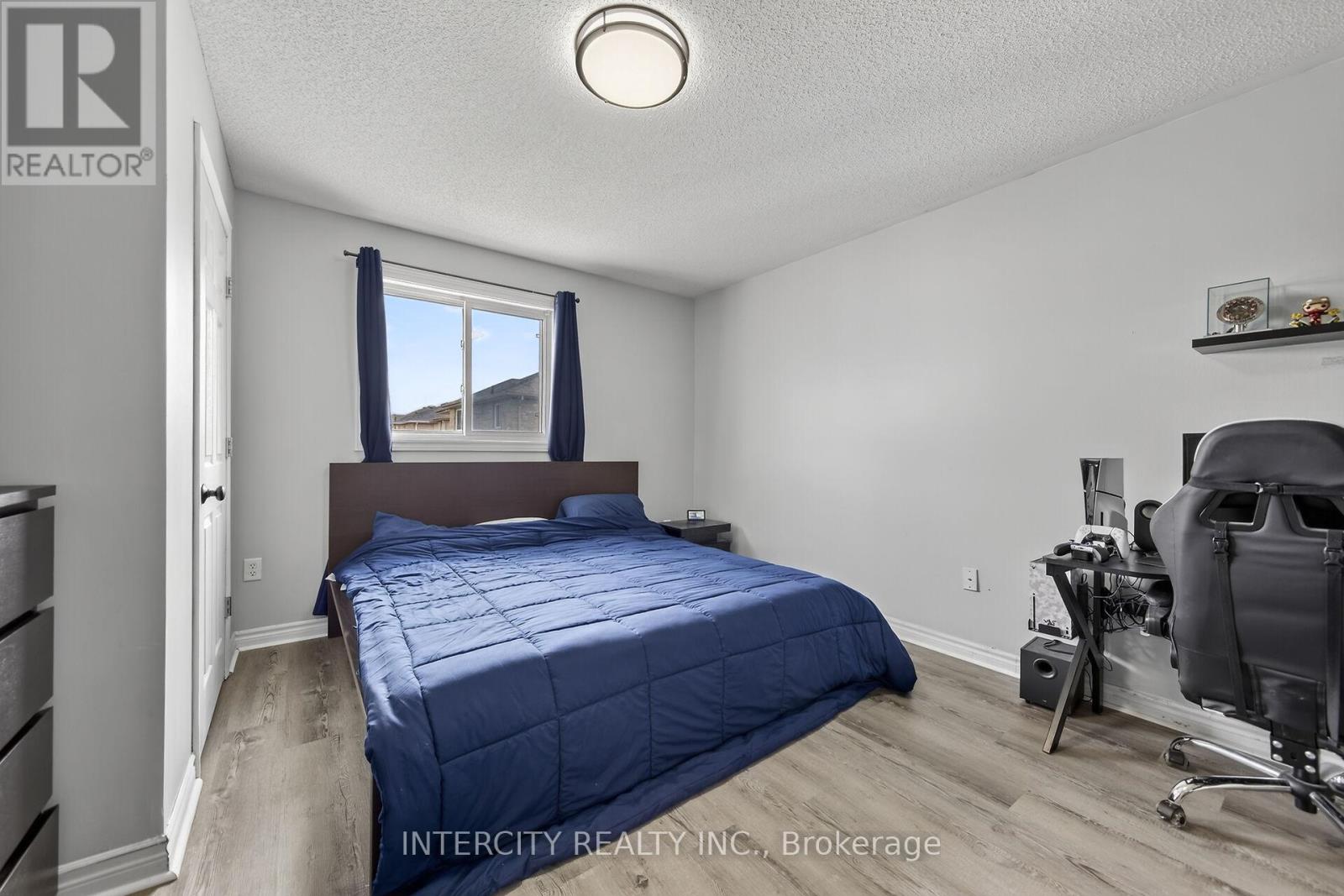 132 Dean Avenue, Barrie, Ontario  L4N 0V6 - Photo 17 - S12393904