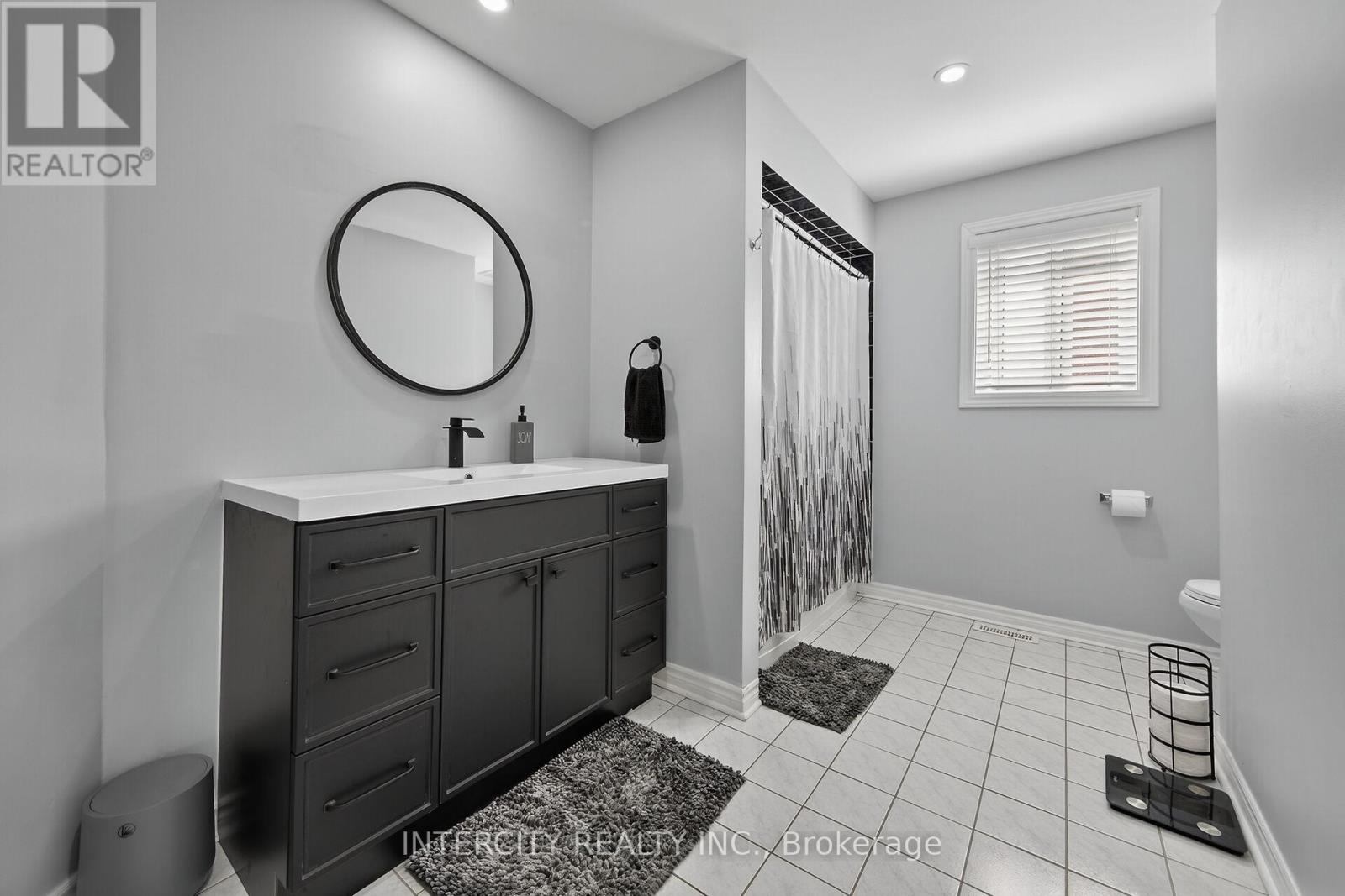132 Dean Avenue, Barrie, Ontario  L4N 0V6 - Photo 19 - S12393904