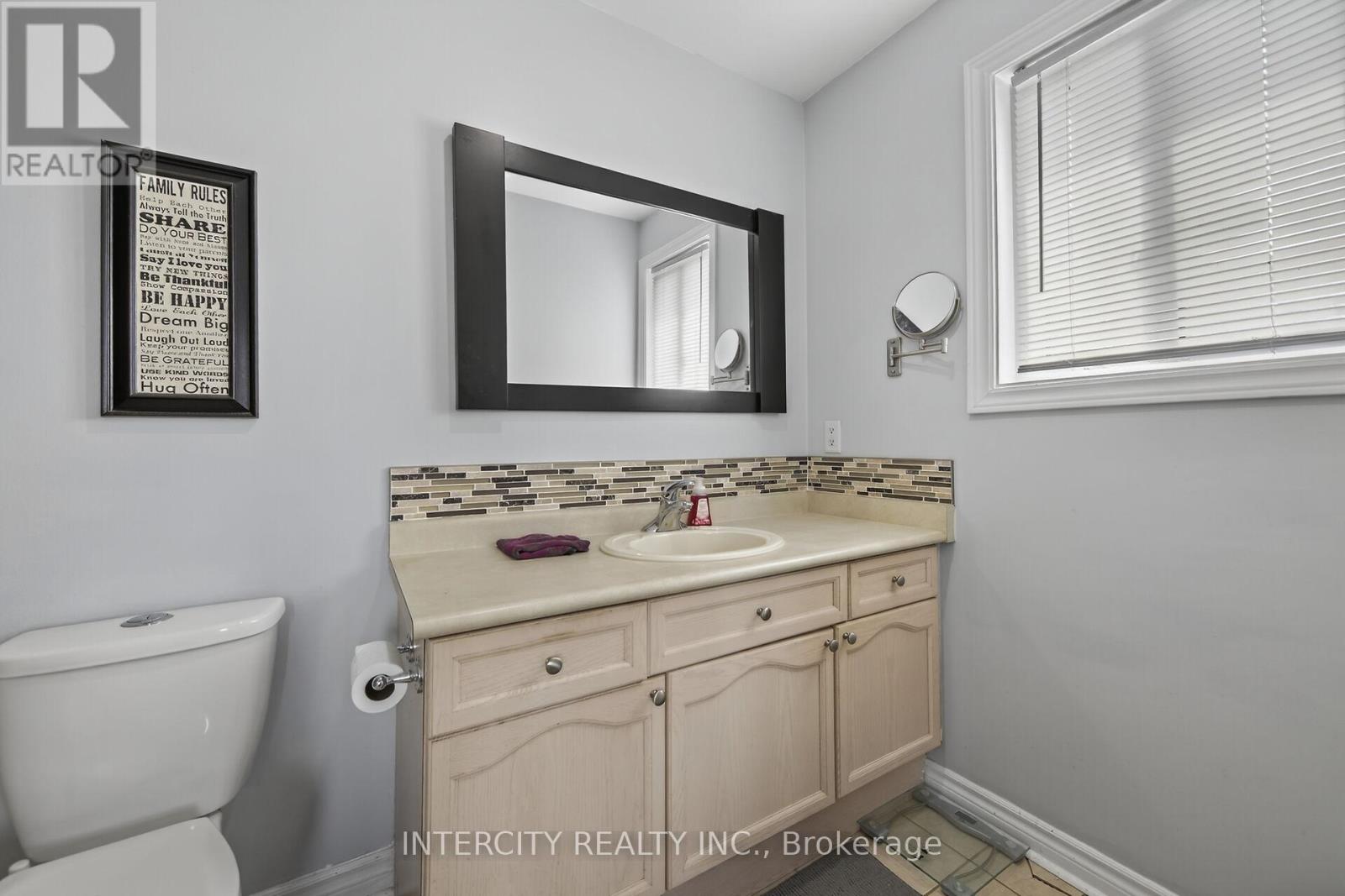 132 Dean Avenue, Barrie, Ontario  L4N 0V6 - Photo 25 - S12393904
