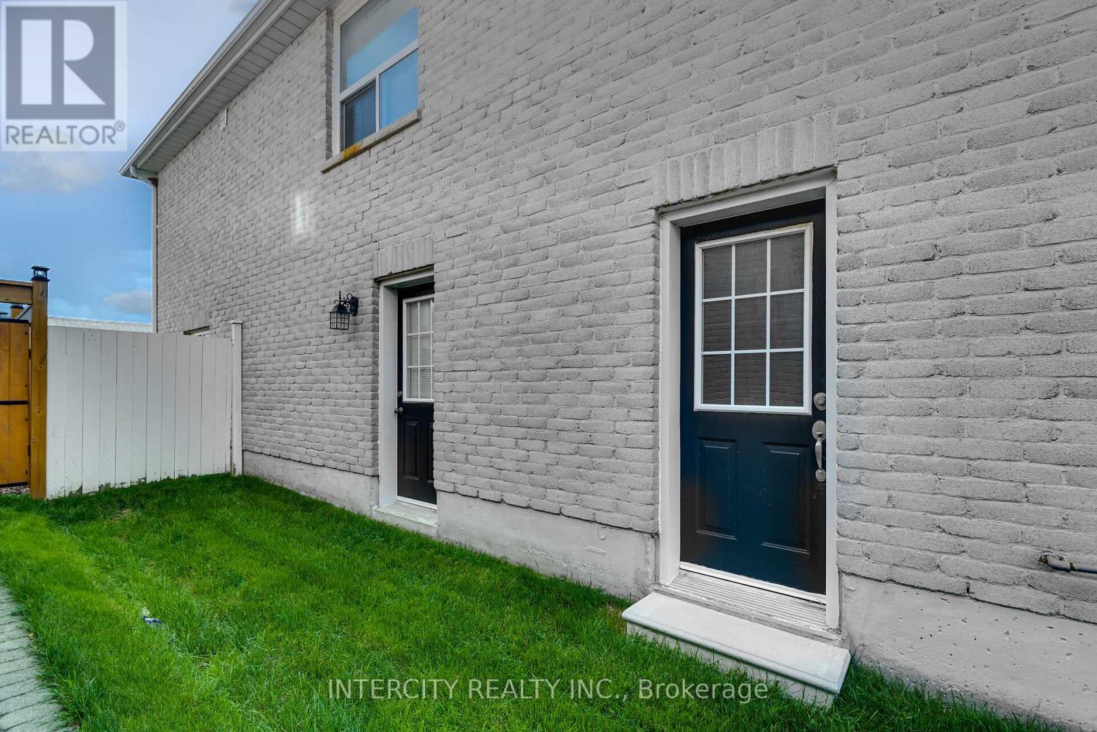 132 Dean Avenue, Barrie, Ontario  L4N 0V6 - Photo 35 - S12393904