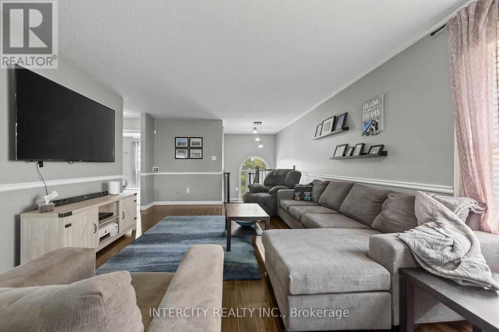132 Dean Avenue, Barrie, Ontario  L4N 0V6 - Photo 9 - S12393904