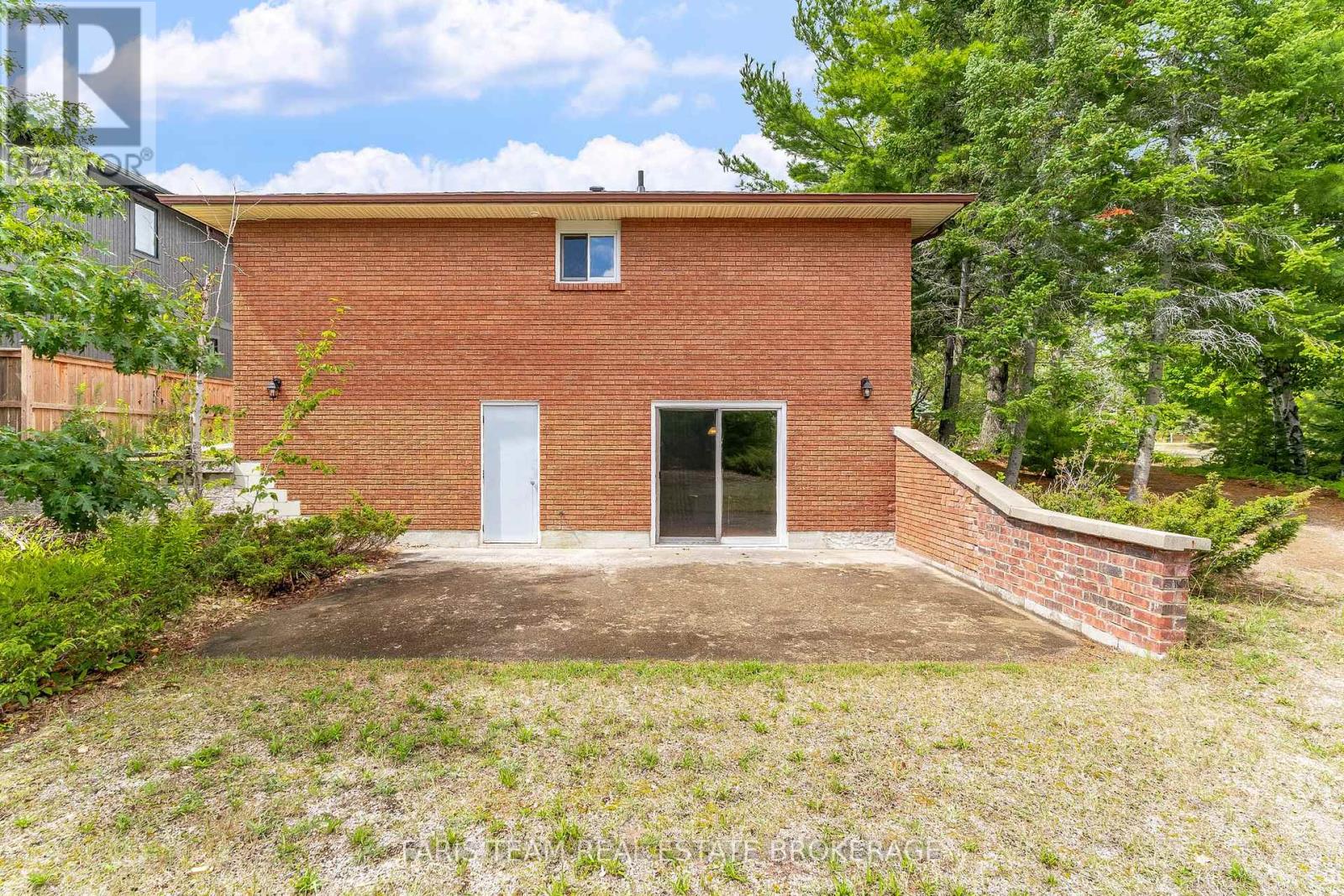 29 Lorrie Crescent, Tiny, Ontario  L0L 2T0 - Photo 37 - S12376628