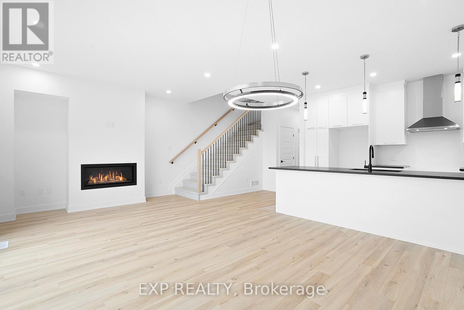 263 Carpe Street, Casselman, Ontario  K0A 1M0 - Photo 7 - X12376305