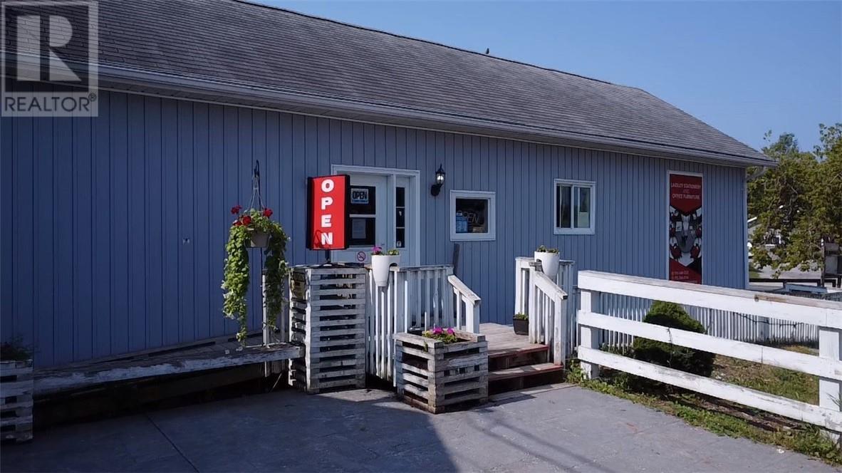 17 Campbell Street E, Little Current, Ontario  P0P 1K0 - Photo 2 - 2124655