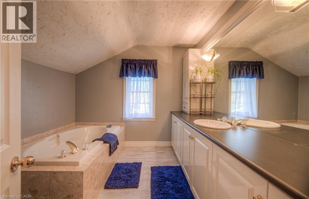 150 Woolwich Street S, Breslau, Ontario  N0B 1M0 - Photo 35 - 40767735
