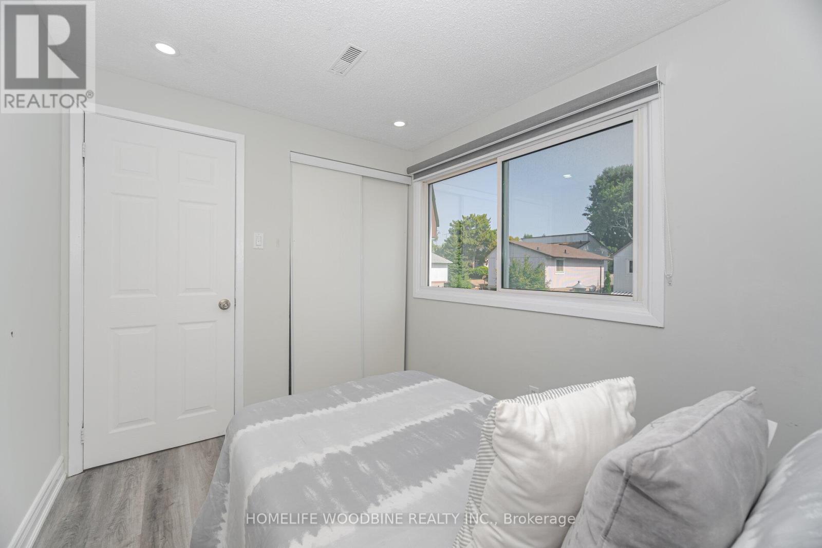 22 Highview Trail, Brampton, Ontario  L6S 1P5 - Photo 30 - W12393832