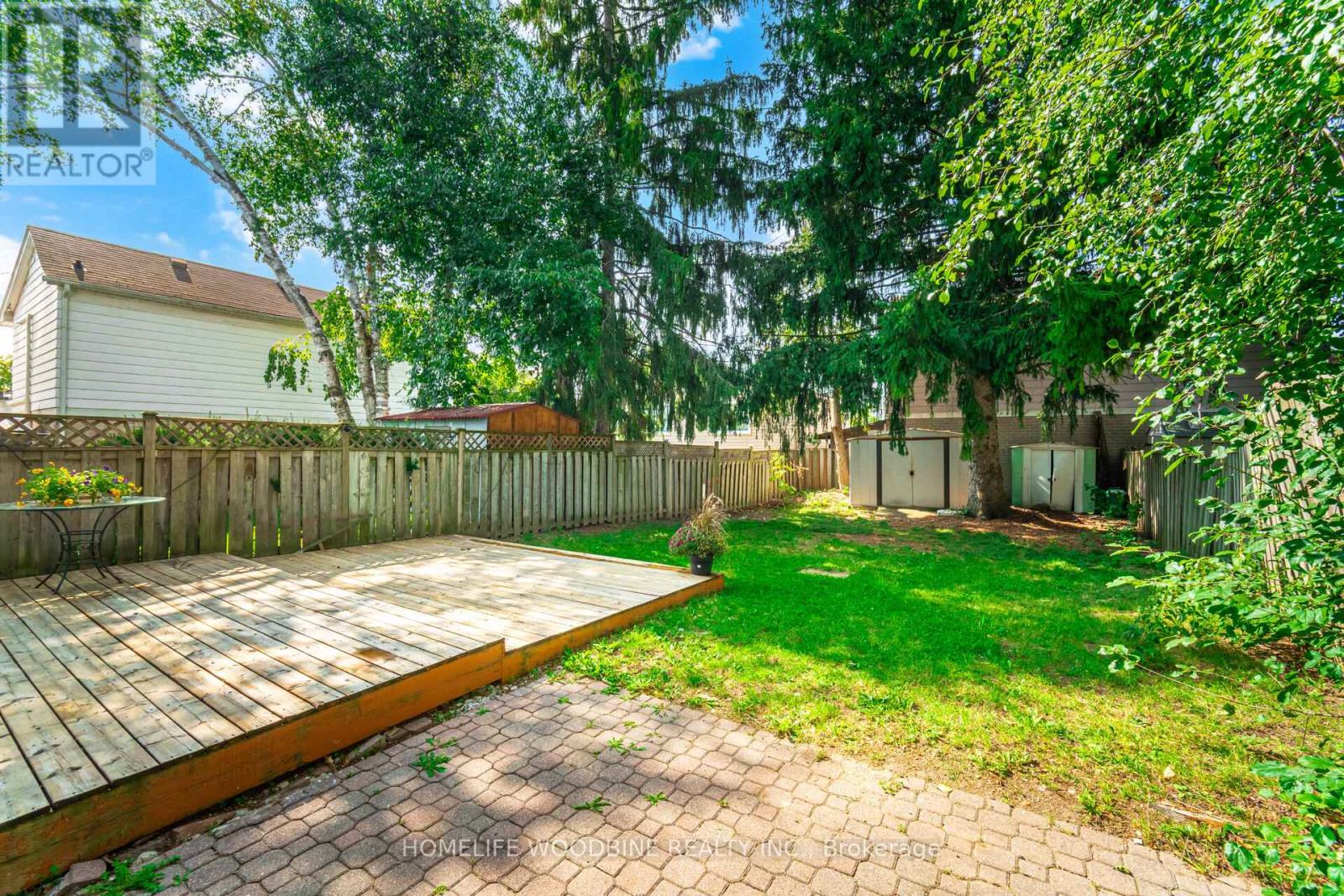 22 Highview Trail, Brampton, Ontario  L6S 1P5 - Photo 39 - W12393832