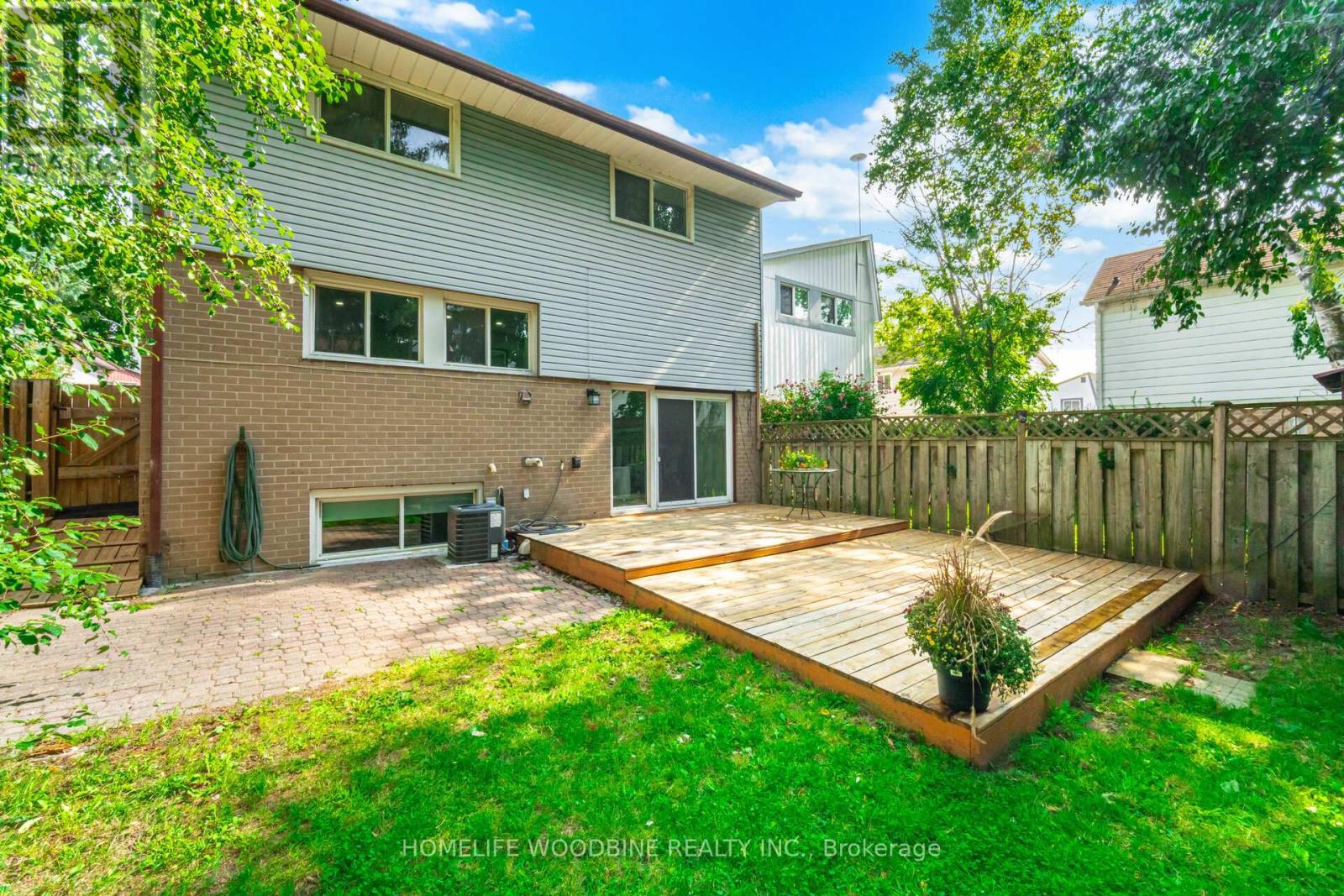 22 Highview Trail, Brampton, Ontario  L6S 1P5 - Photo 40 - W12393832