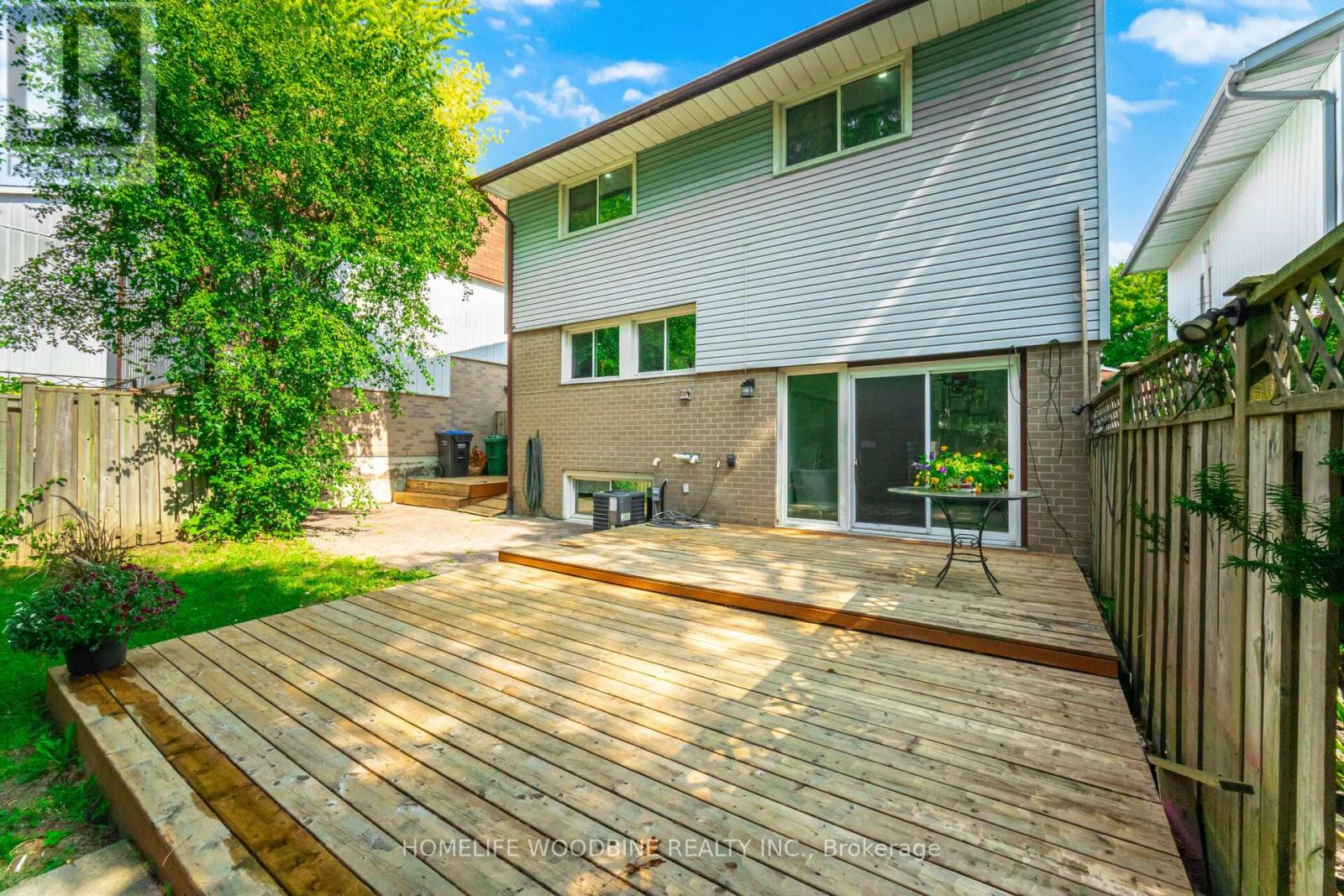 22 Highview Trail, Brampton, Ontario  L6S 1P5 - Photo 41 - W12393832