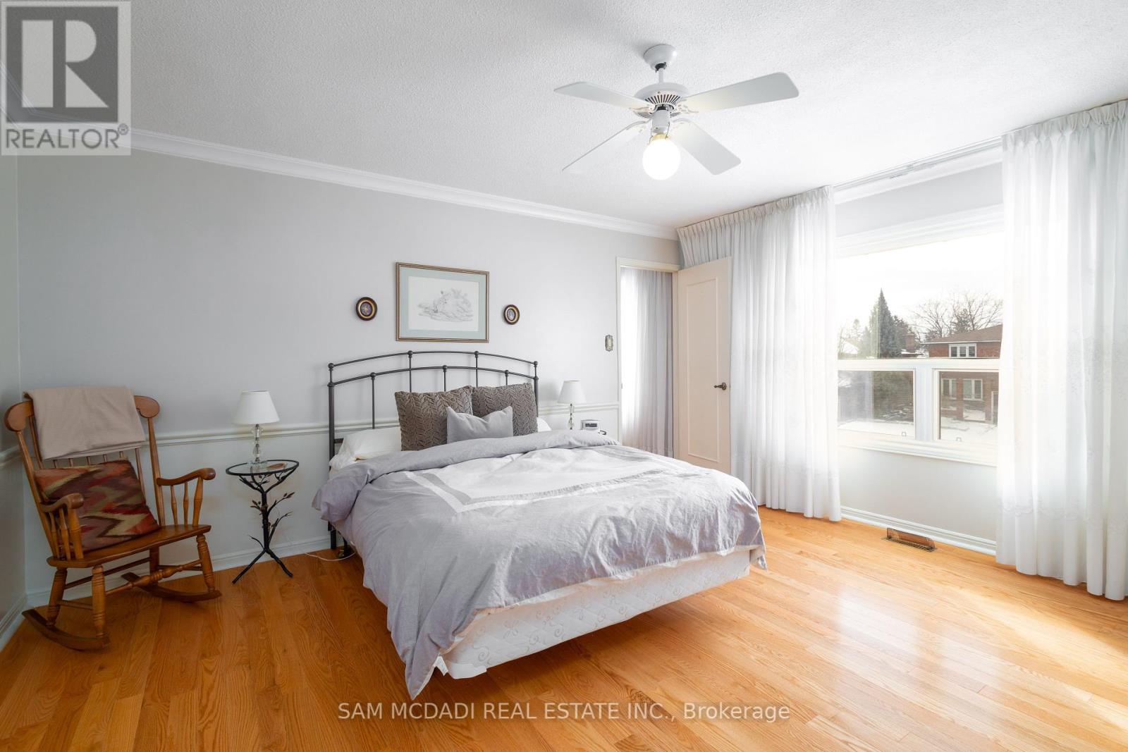2529 Claymore Crescent, Mississauga (Erindale), Ontario  L5C 3A2 - Photo 24 - W12393866