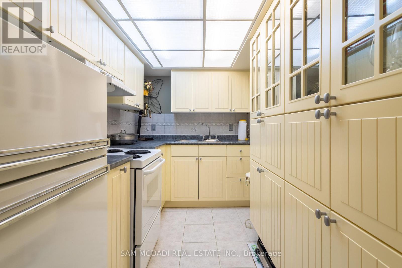 2529 Claymore Crescent, Mississauga (Erindale), Ontario  L5C 3A2 - Photo 33 - W12393866