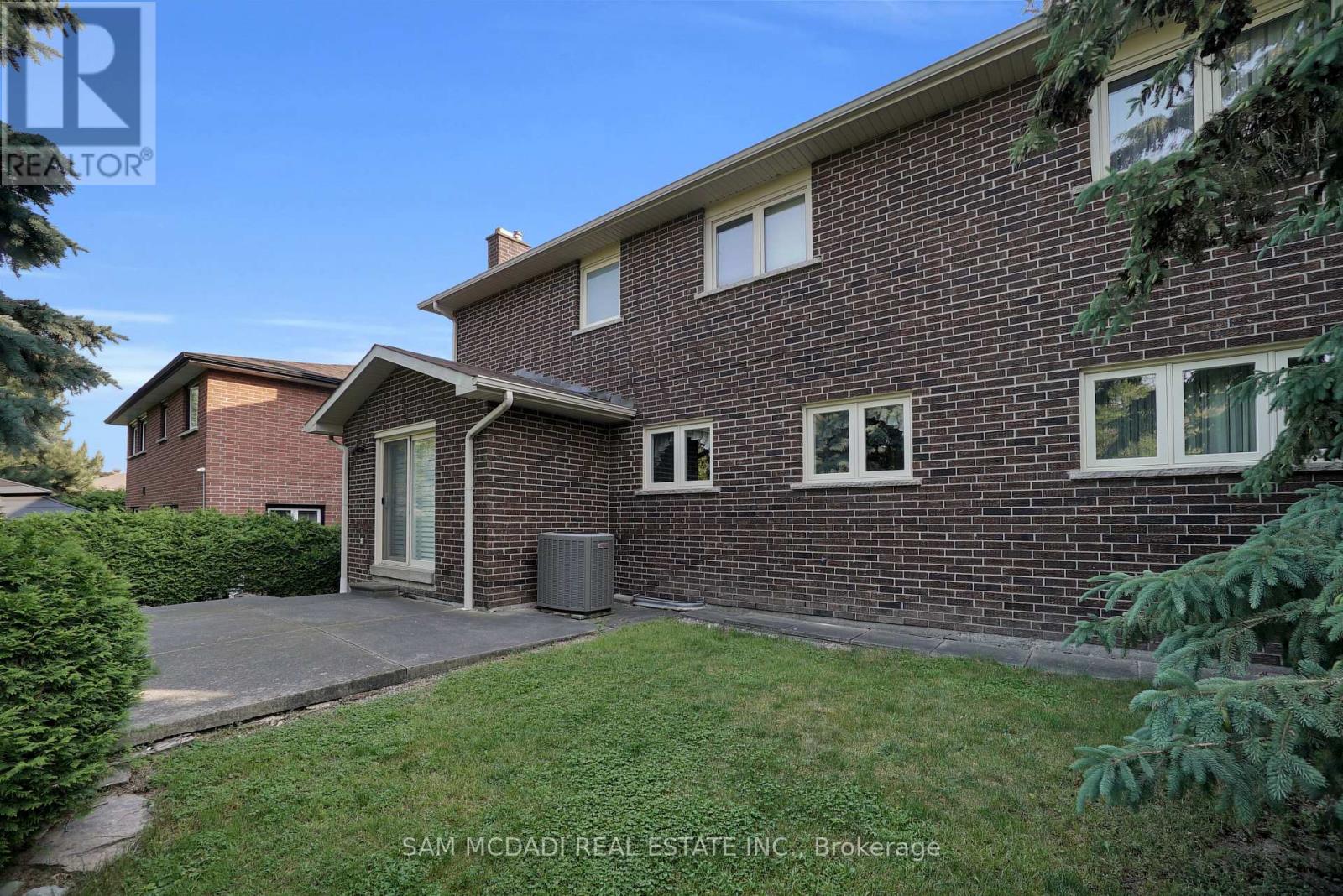 2529 Claymore Crescent, Mississauga (Erindale), Ontario  L5C 3A2 - Photo 36 - W12393866