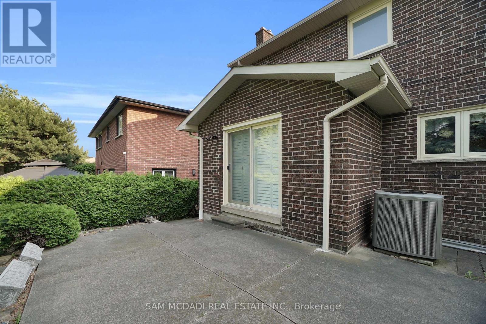 2529 Claymore Crescent, Mississauga (Erindale), Ontario  L5C 3A2 - Photo 37 - W12393866