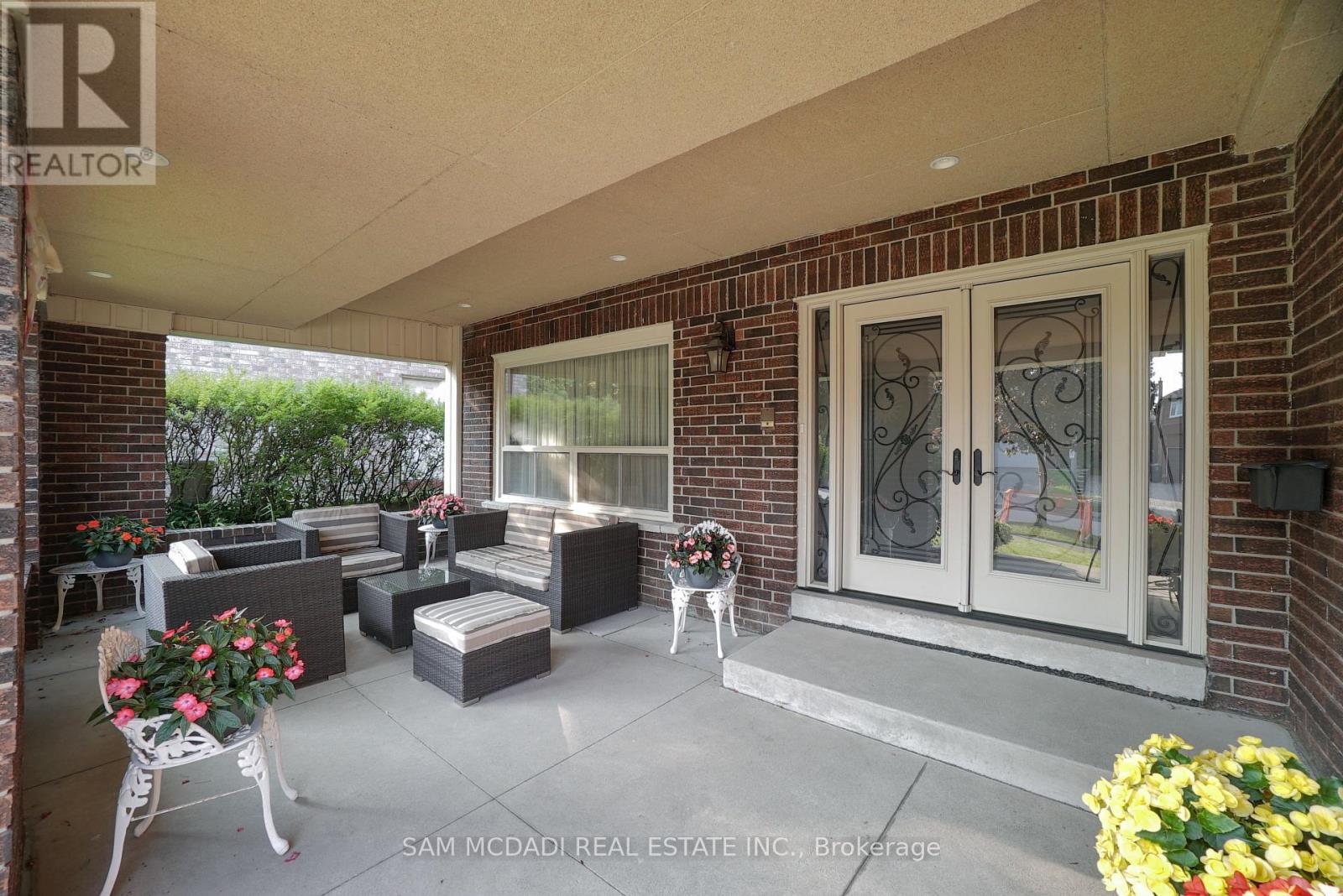 2529 Claymore Crescent, Mississauga (Erindale), Ontario  L5C 3A2 - Photo 38 - W12393866