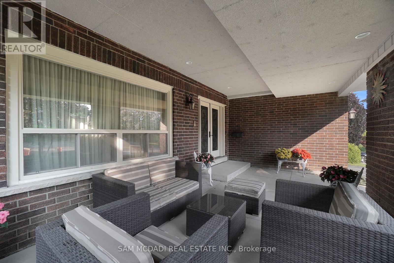 2529 Claymore Crescent, Mississauga (Erindale), Ontario  L5C 3A2 - Photo 39 - W12393866
