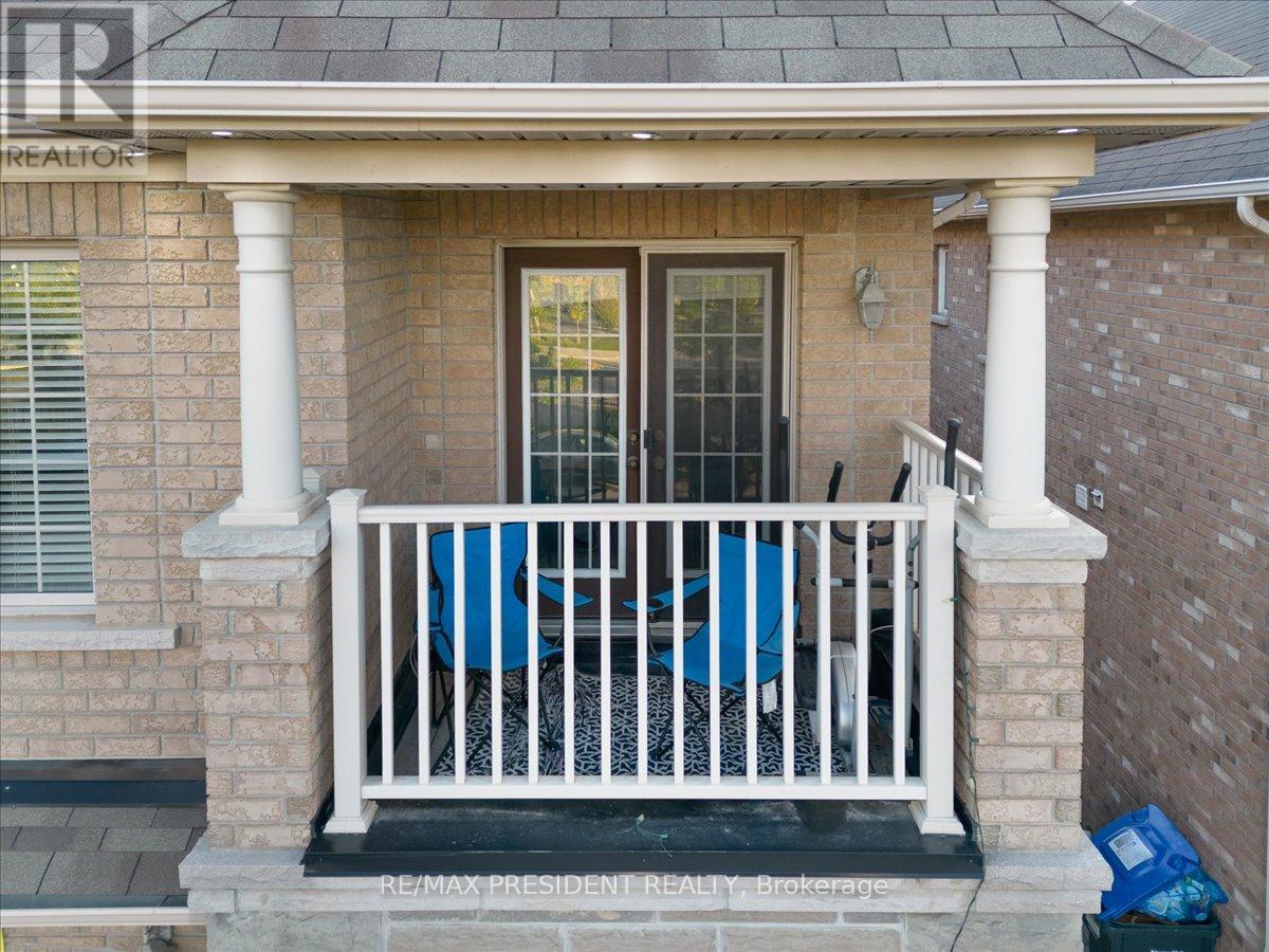 56 Natronia Trail, Brampton (Bram East), Ontario  L6P 3N8 - Photo 31 - W12393879