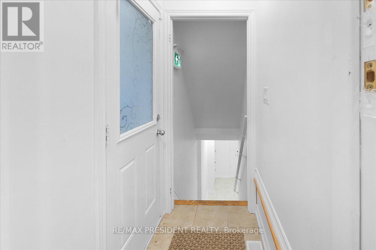 56 Natronia Trail, Brampton (Bram East), Ontario  L6P 3N8 - Photo 34 - W12393879