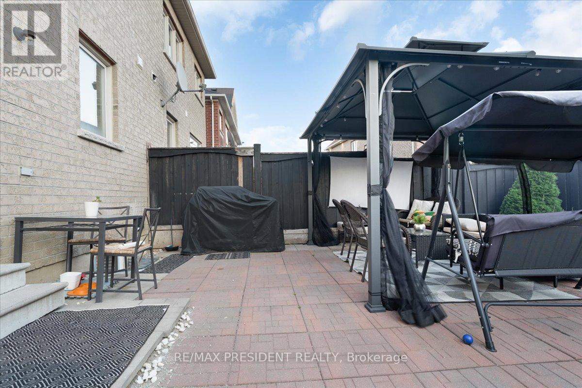 56 Natronia Trail, Brampton (Bram East), Ontario  L6P 3N8 - Photo 46 - W12393879