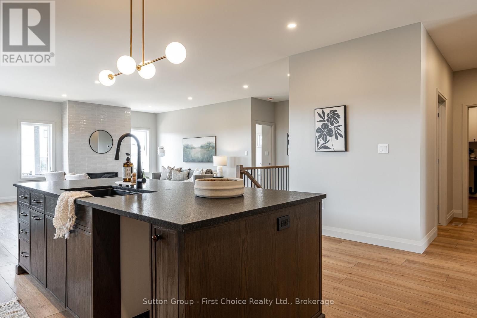 236 Henry Street, West Perth (Mitchell), Ontario  N0K 1N0 - Photo 15 - X12225322