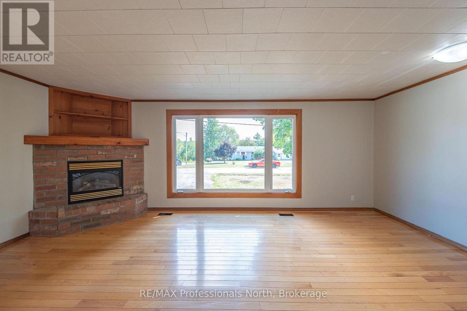26 Prentice Street, Minden Hills, Ontario  K0M 2K0 - Photo 13 - X12392637
