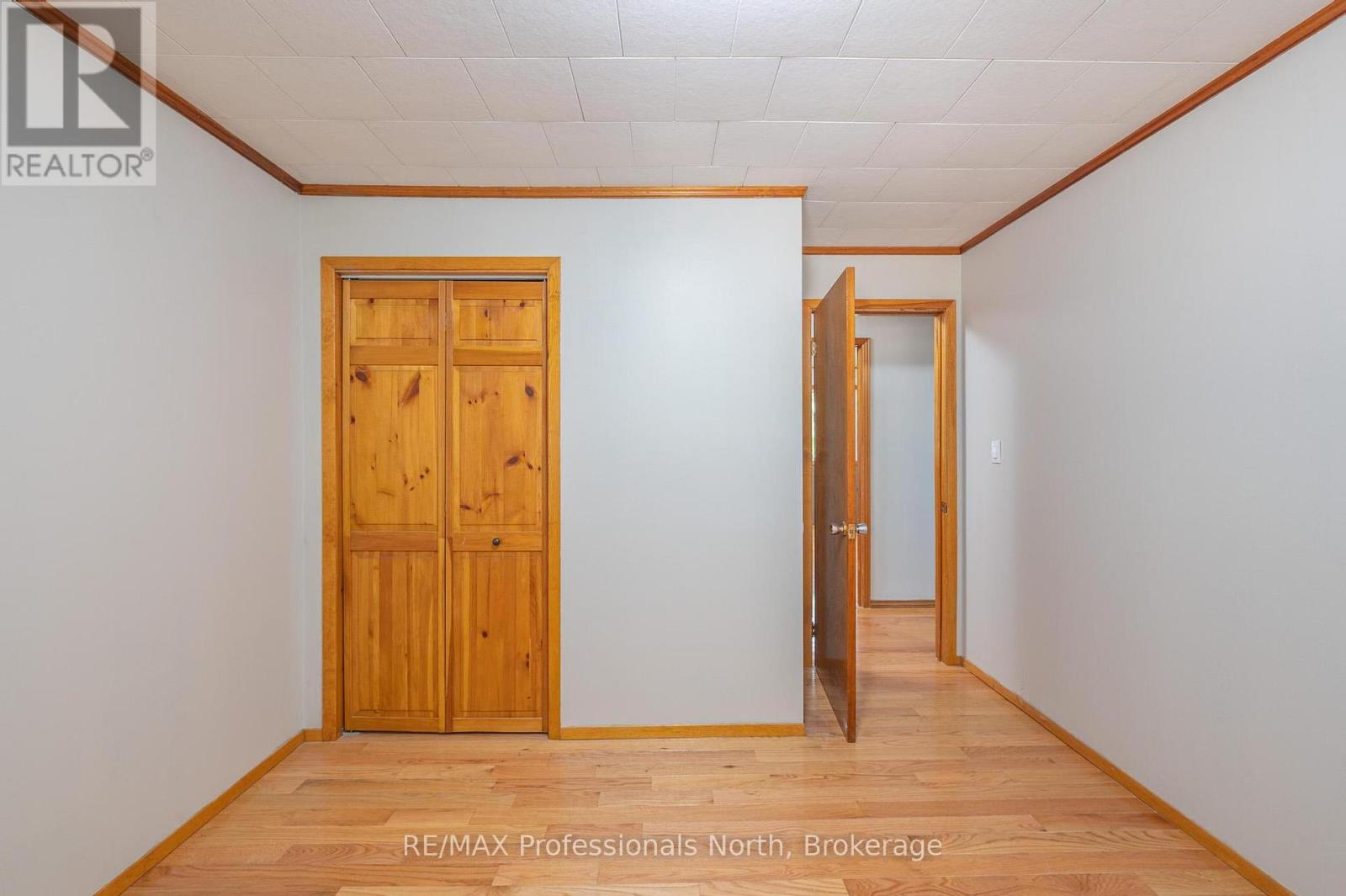 26 Prentice Street, Minden Hills, Ontario  K0M 2K0 - Photo 22 - X12392637