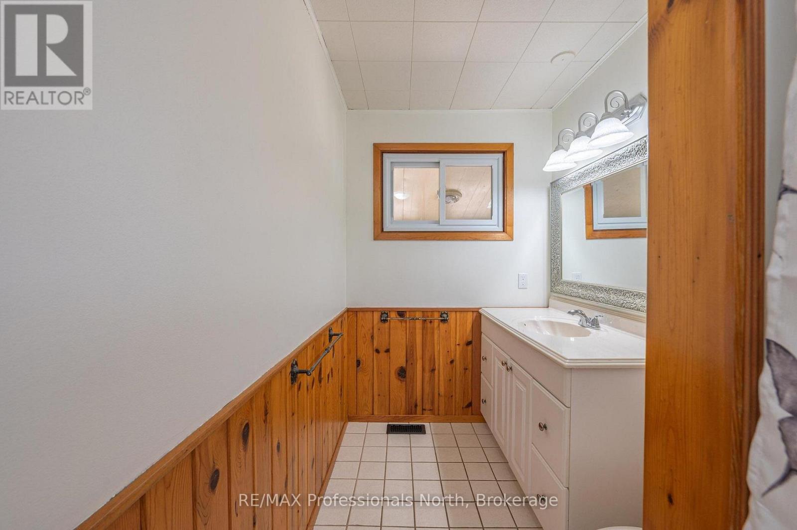 26 Prentice Street, Minden Hills, Ontario  K0M 2K0 - Photo 19 - X12392637