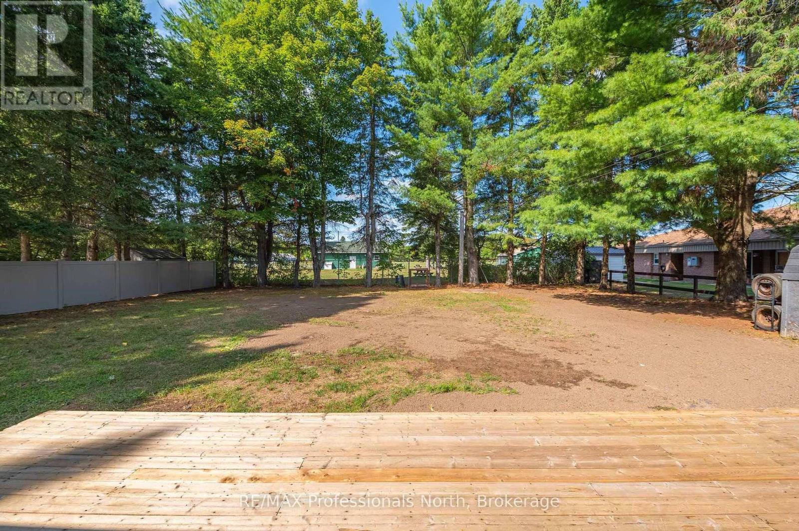 26 Prentice Street, Minden Hills, Ontario  K0M 2K0 - Photo 8 - X12392637
