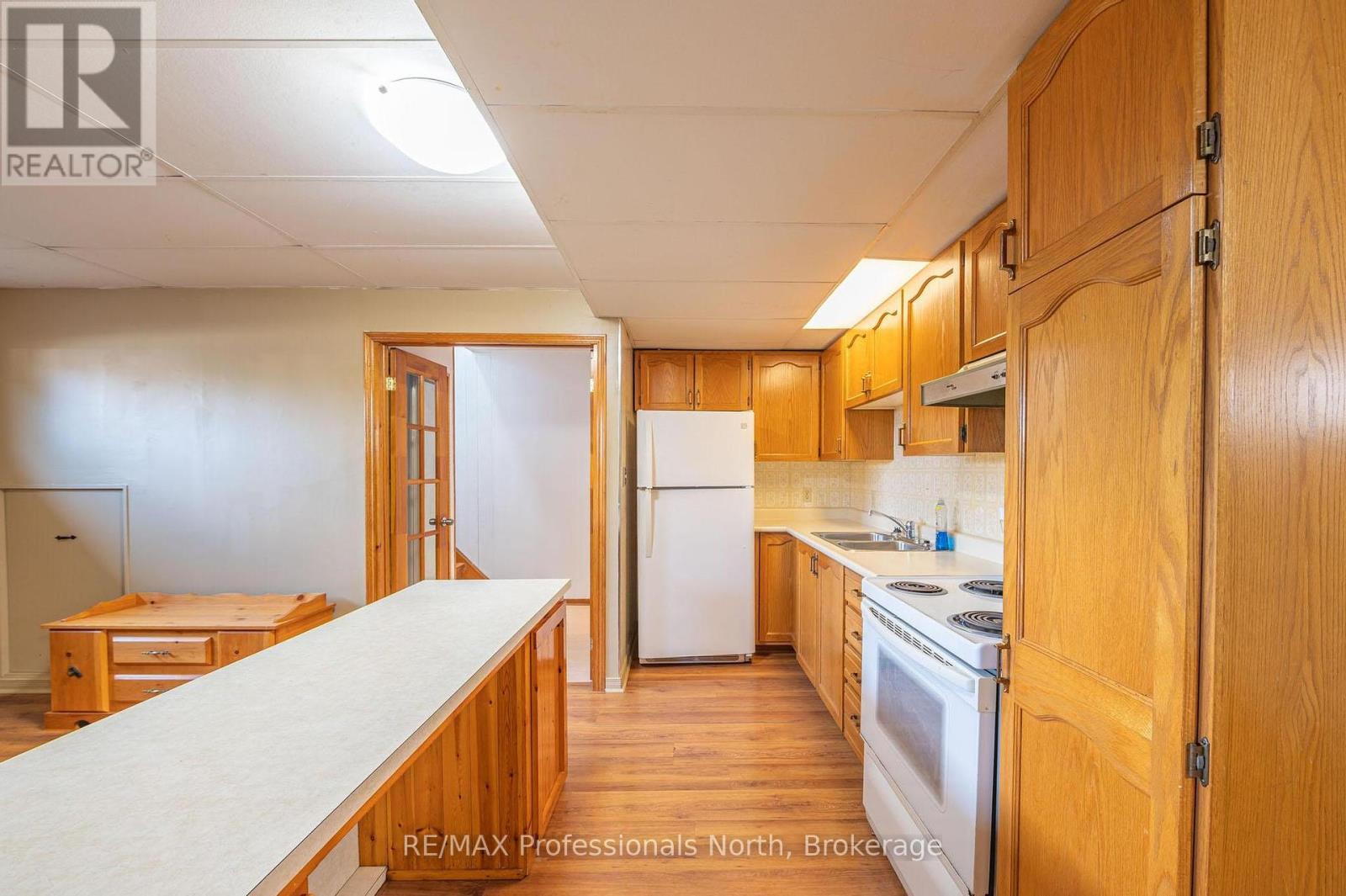 26 Prentice Street, Minden Hills, Ontario  K0M 2K0 - Photo 37 - X12392637