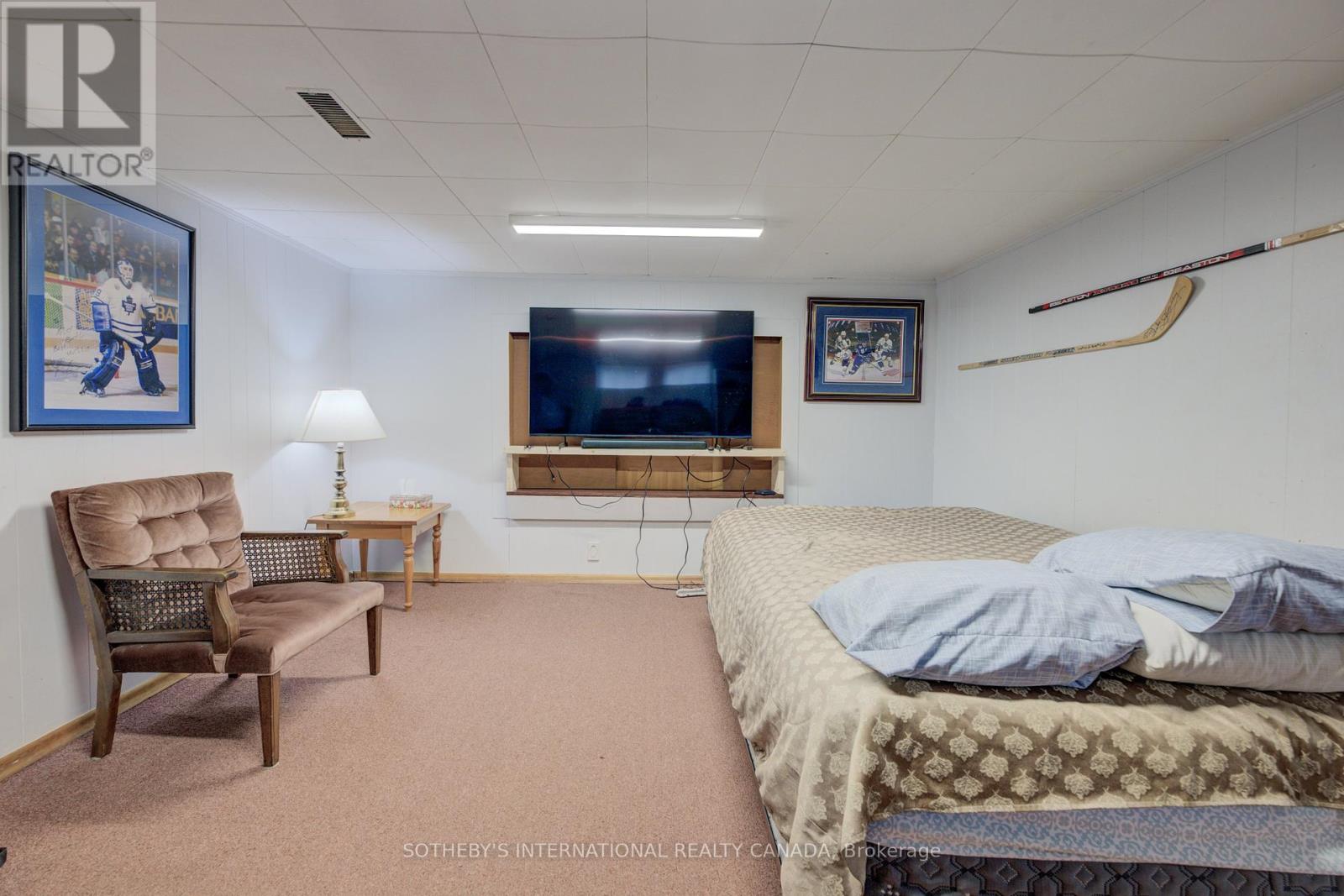 51 Ottawa Crescent W, Guelph, Ontario  N1E 2A7 - Photo 26 - X12393834
