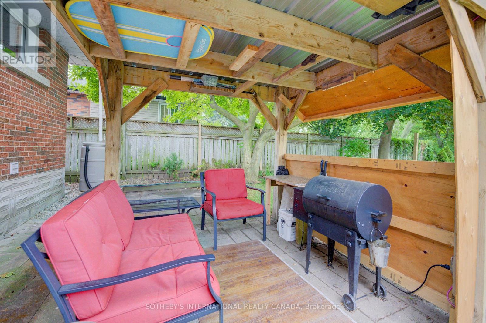 51 Ottawa Crescent W, Guelph, Ontario  N1E 2A7 - Photo 32 - X12393834