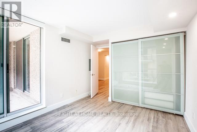 306 - 398 Eglinton Avenue E, Toronto, Ontario  M4P 3H8 - Photo 11 - C12393981